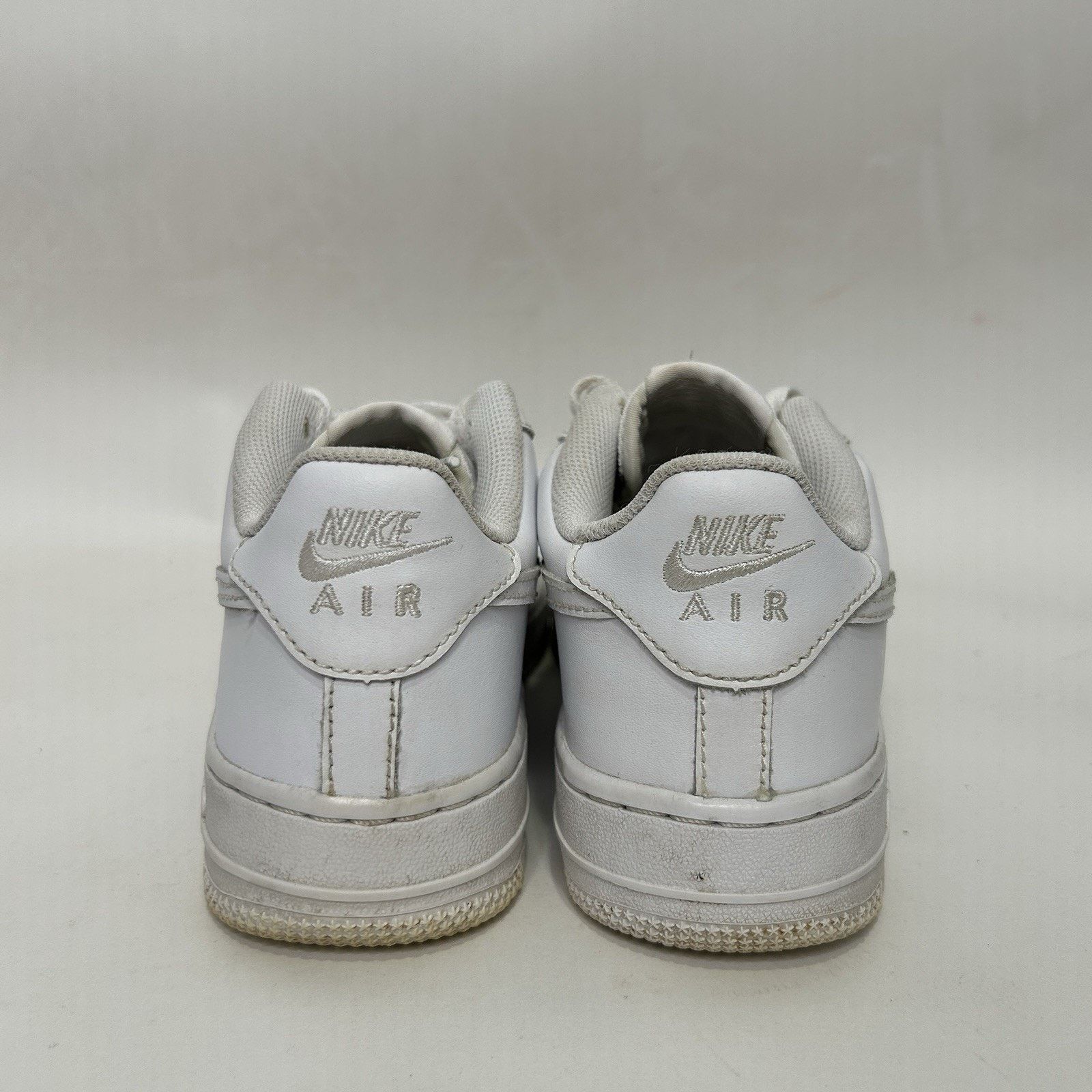 Nike Nike Air Force 1 Low GS “Triple White” Size US 5 / IT 35 - 5 Thumbnail