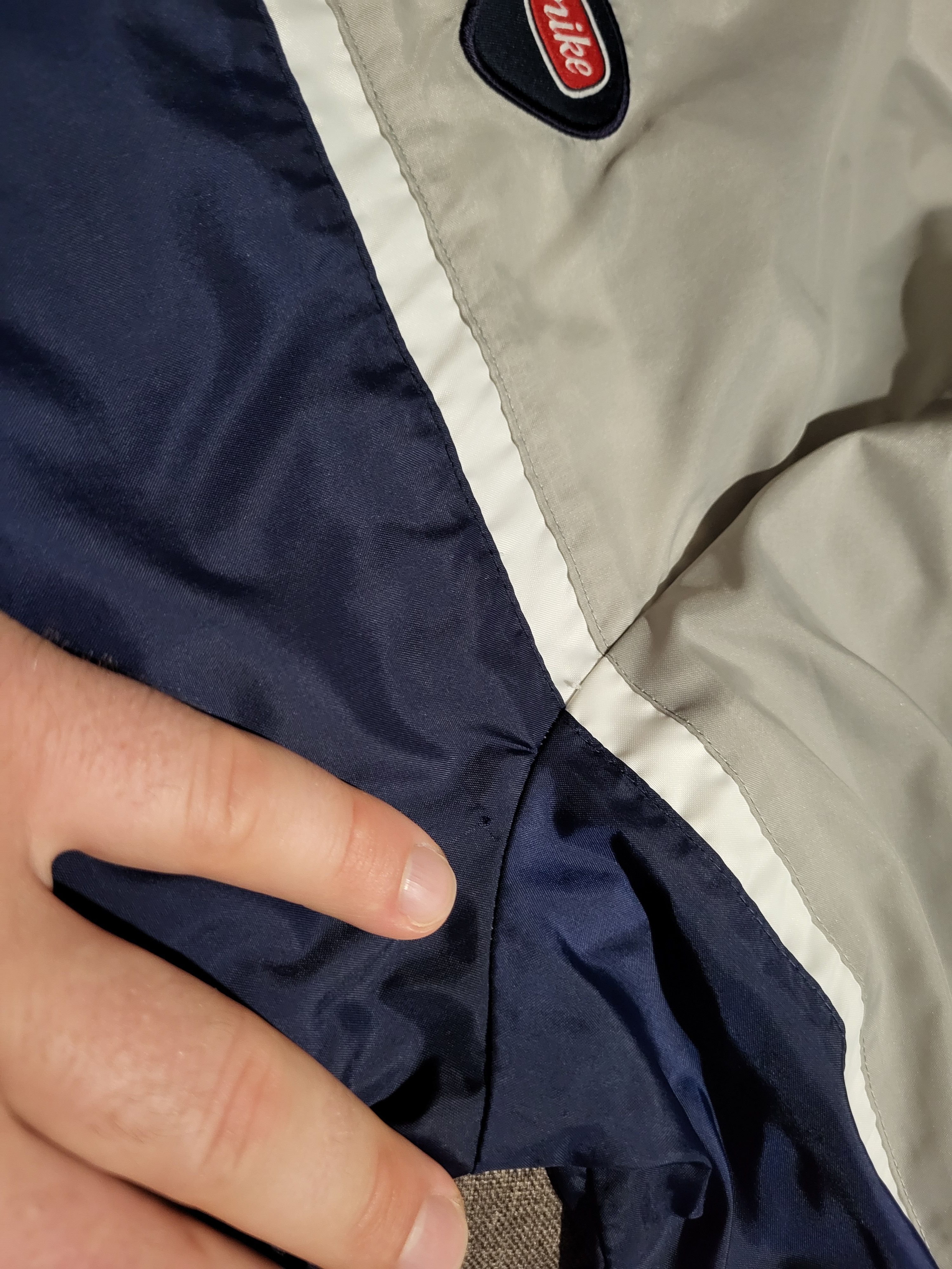 Nike vintage NIKE light jacket M Size US M / EU 48-50 / 2 - 5 Thumbnail