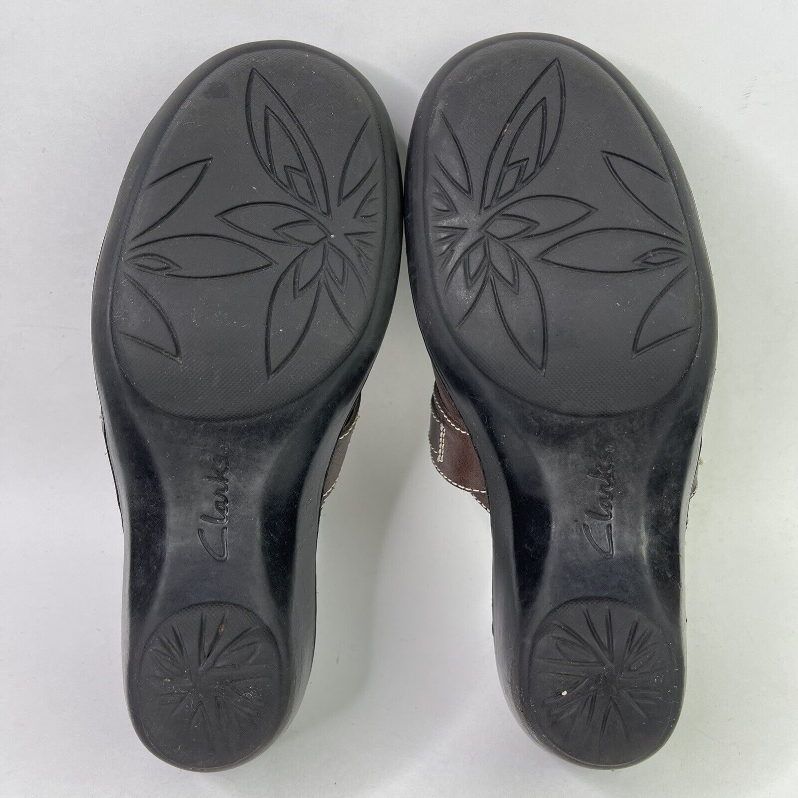 Clarks Clarks Women Clogs Brown Comfort Shoes Sz 8 M Heel Leather Size US 8 / IT 38 - 9 Thumbnail