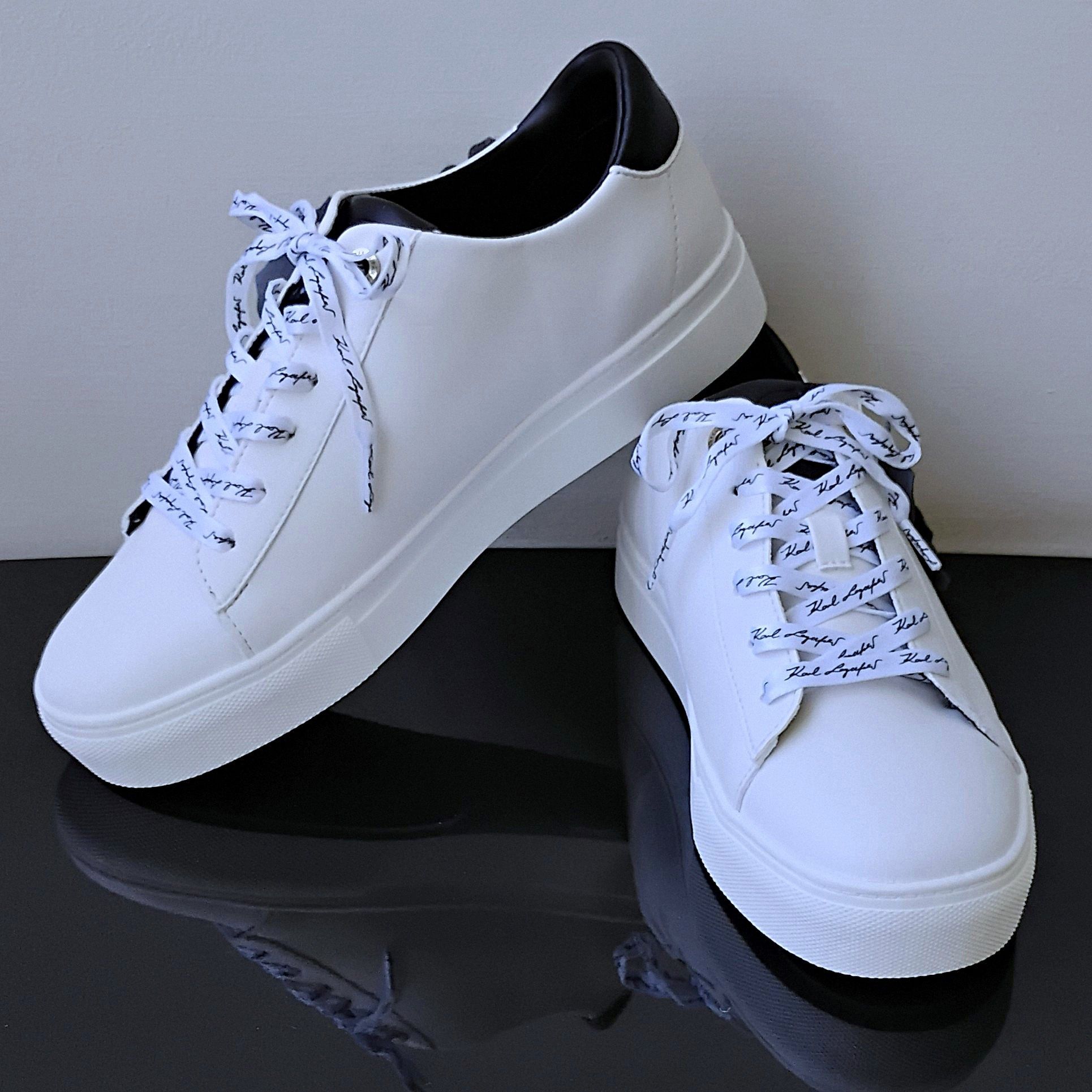 Karl Lagerfeld Karl Lagerfeld Paris Women's Flower Sneaker in Black/White Size US 9.5 / IT 39.5 - 14 Thumbnail