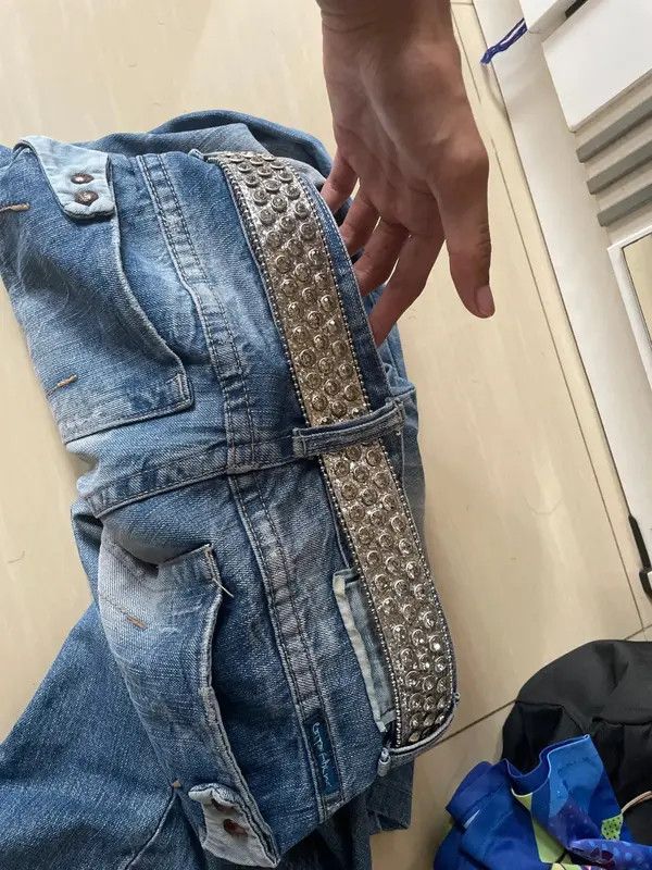 VIBE Streetwear Belt Shiny Western Style Leather with Rivets Y2K Size ONE SIZE - 4 Thumbnail