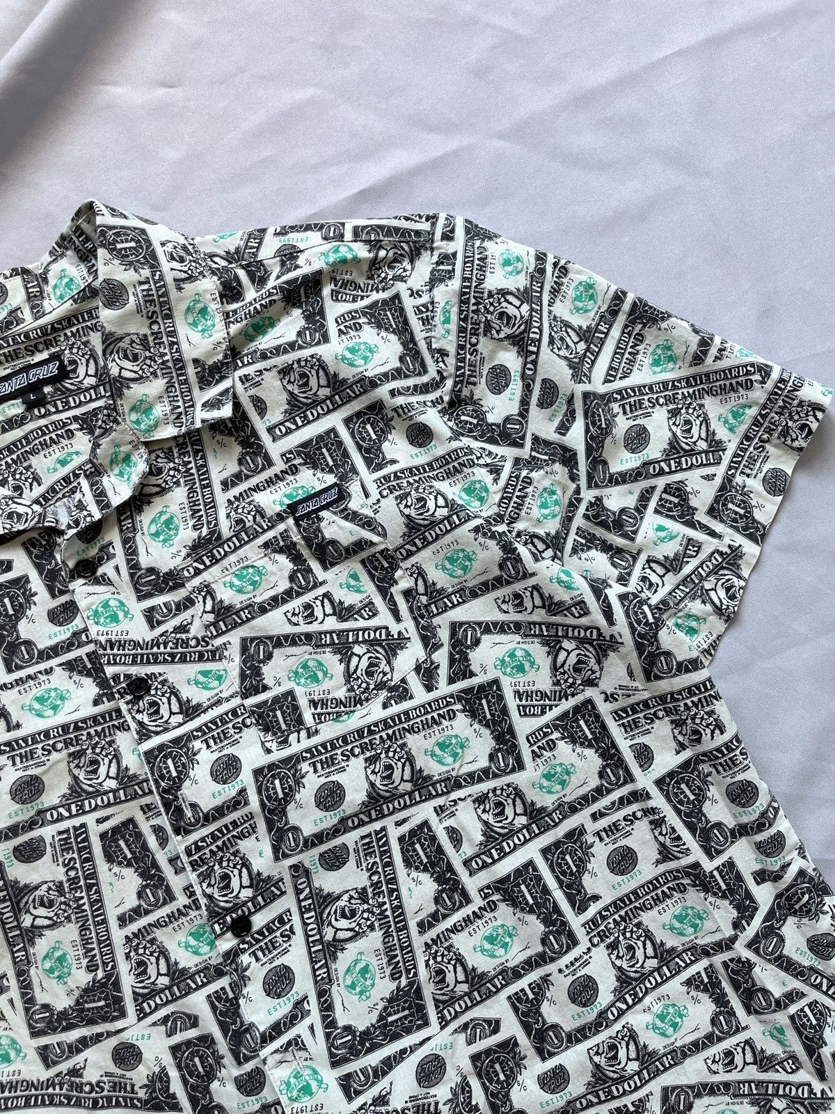 Santa Cruz Skateboards Santa Cruz Mako Dollar Screaming Hand Short Sleeve Shirt Size US L / EU 52-54 / 3 - 8 Thumbnail