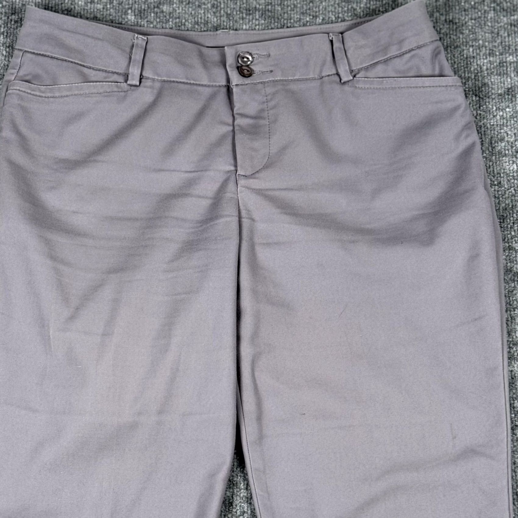 Lee Lee Dress Pants Womens 12 Gray Straight Leg Mid Rise Secretly Shapes Stretch Dress Pants Gray Women Regular 12 Vintage? No Size 34" / US 12 / IT 48 - 2 Thumbnail