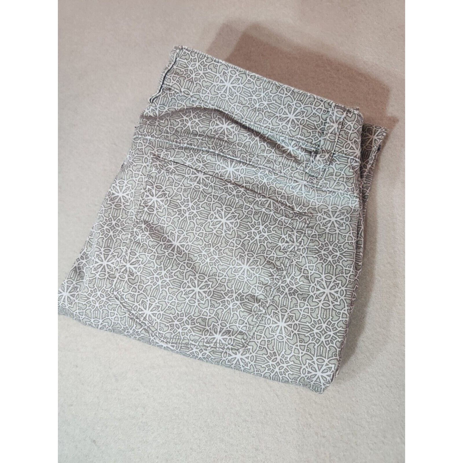 Prana PrAna Kara Jeans Organic Cotton Silver Gray Straight Leg Size 28" / US 6 / IT 42 - 1 Thumbnail