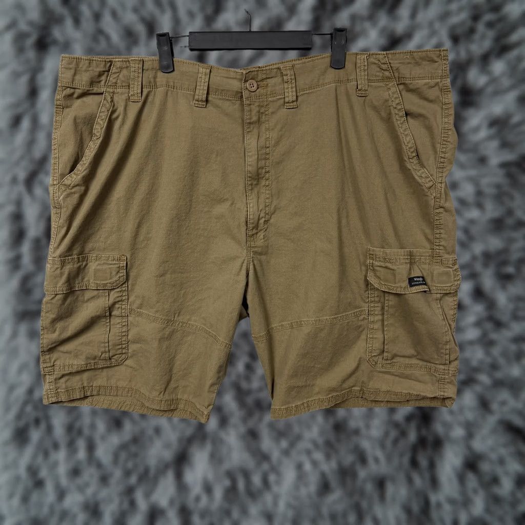 Wrangler Wrangler Cargo Shorts 48x9 Beige Men Regular Cargo Pocket 9in Cotton Spandex Workwear Outdoor Relaxed Fit Flat Front (Gorpcore) Size US 32 / EU 48 - 1 Thumbnail