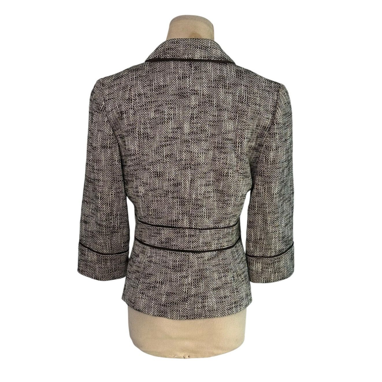 Loft Loft brown tweed 3/4 sleeves buttoned blazer jacket size 4P Size S / US 4 / IT 40 - 2 Thumbnail