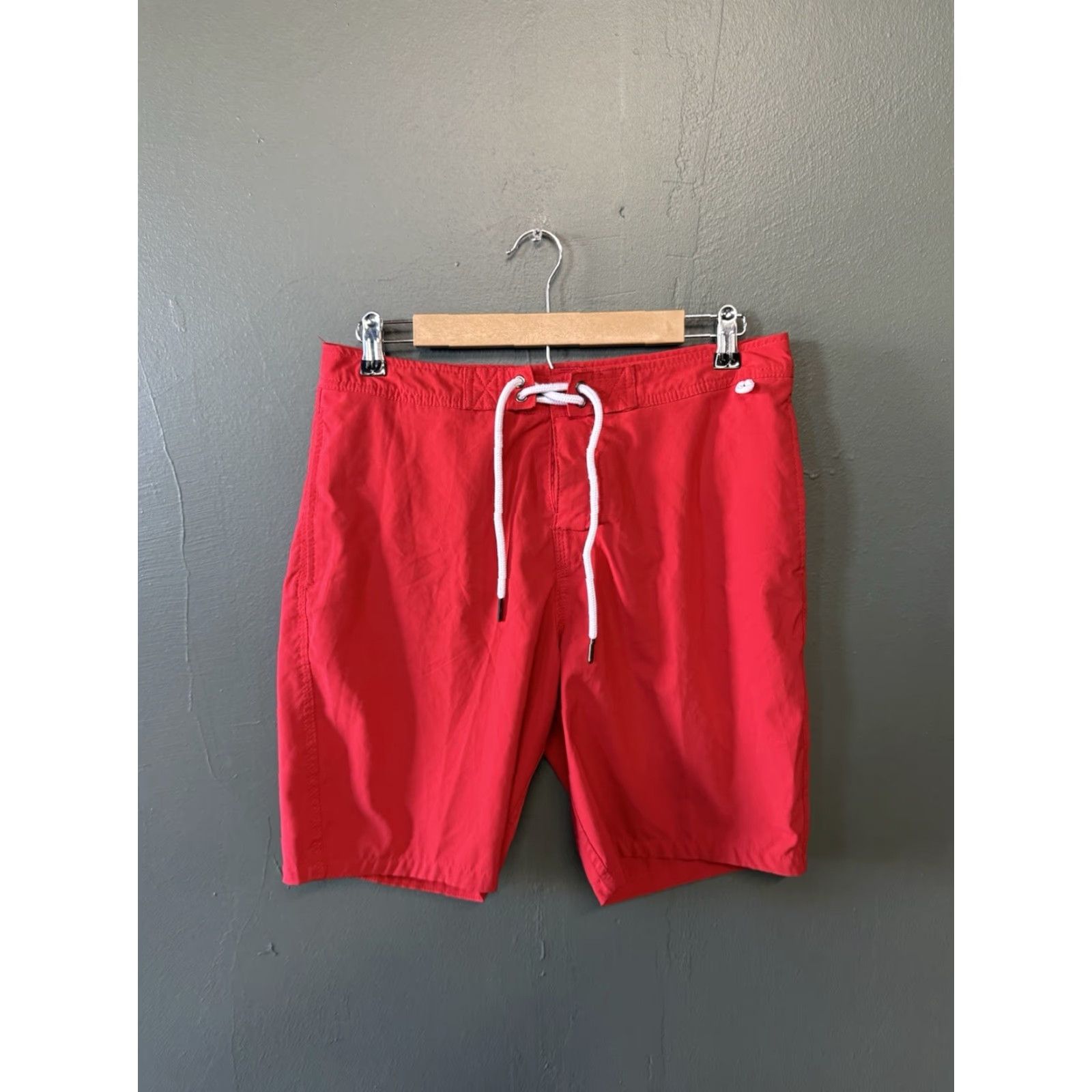 Abercrombie & Fitch Abercrombie & Fitch Mens Board Shorts Bottom 31 Red Drawstring Swim Shorts Size US 31 - 2 Thumbnail