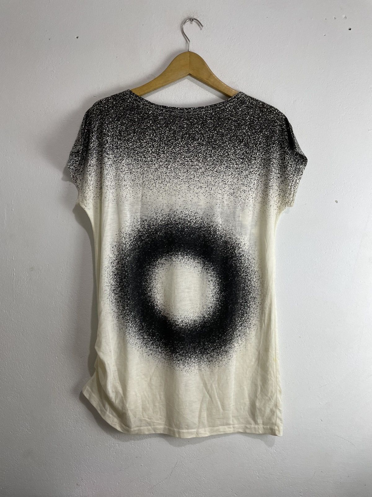 GOA Undefined glitter black holes Design tee Size US M / EU 48-50 / 2 - 2 Thumbnail