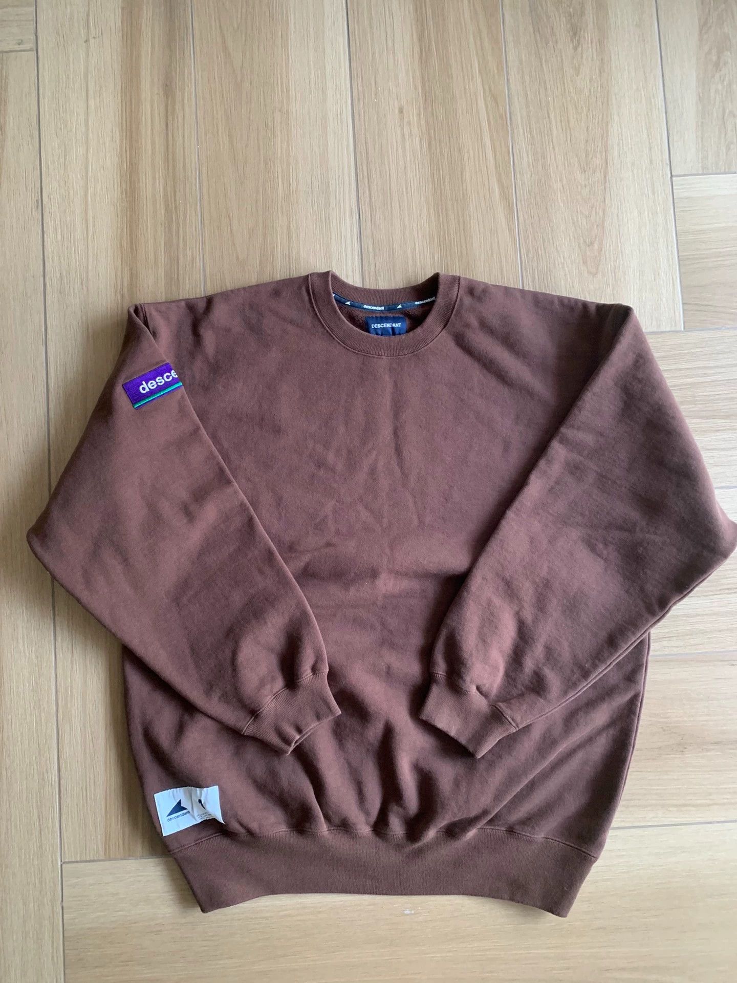 Descendant DESCENDANT OTL V GAZETTE Embroidered Crewneck 24AW Size US XL / EU 56 / 4 - 1 Thumbnail