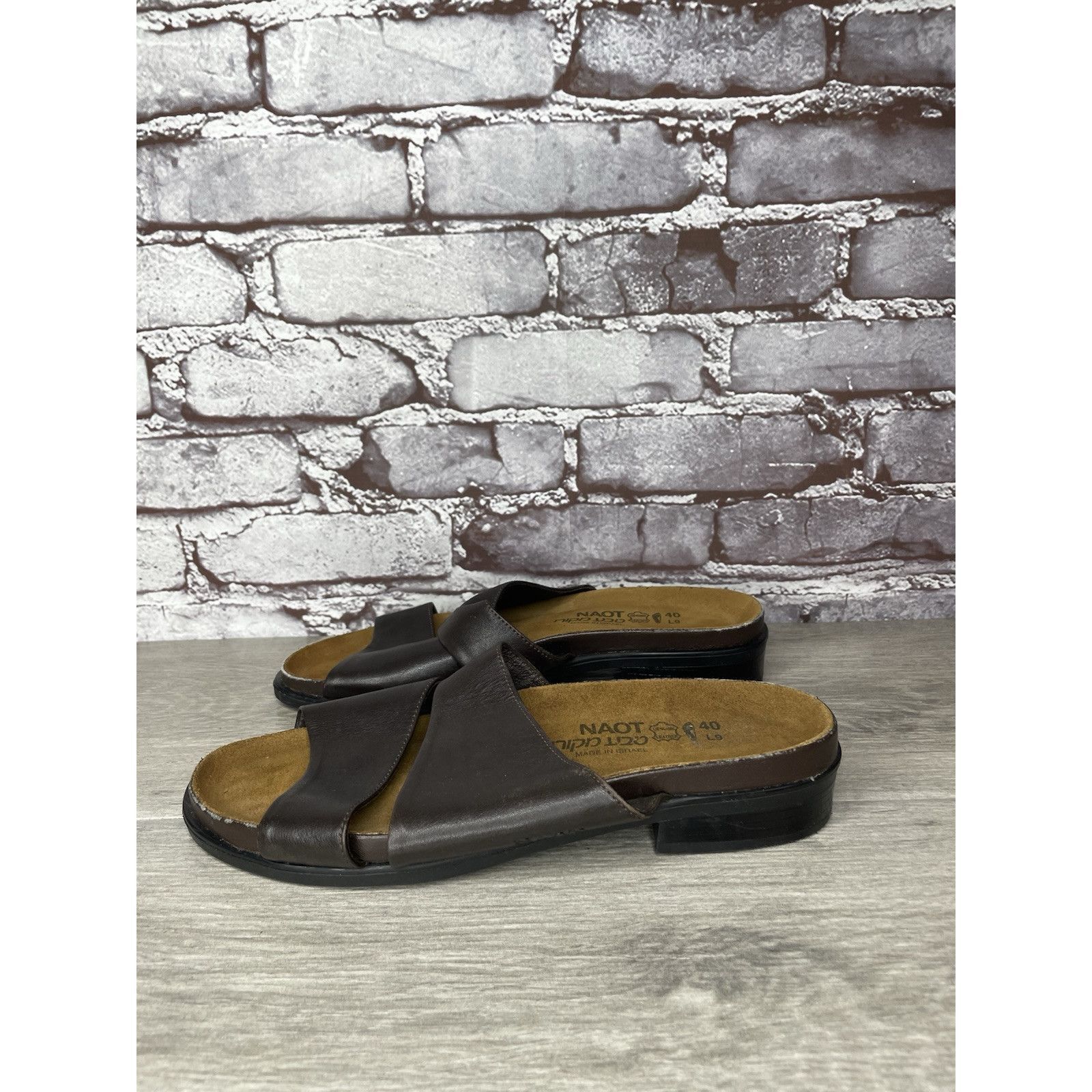Other Naot Brown Leather Casual Low Heel Strap Slides Sandals Wome Size US 10 / IT 40 - 19 Thumbnail
