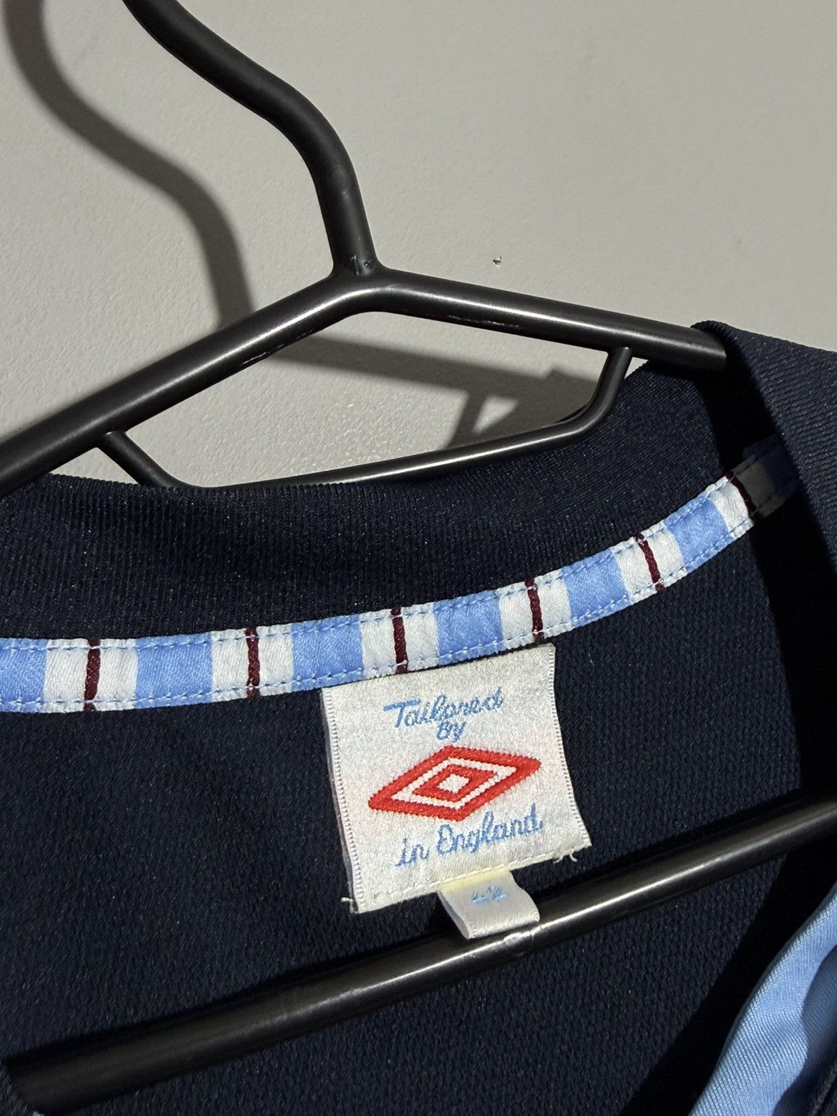 Umbro Manchester City Umbro 2010-2011 Soccer Jersey size 42 Size US XS / EU 42 / 0 - 4 Thumbnail