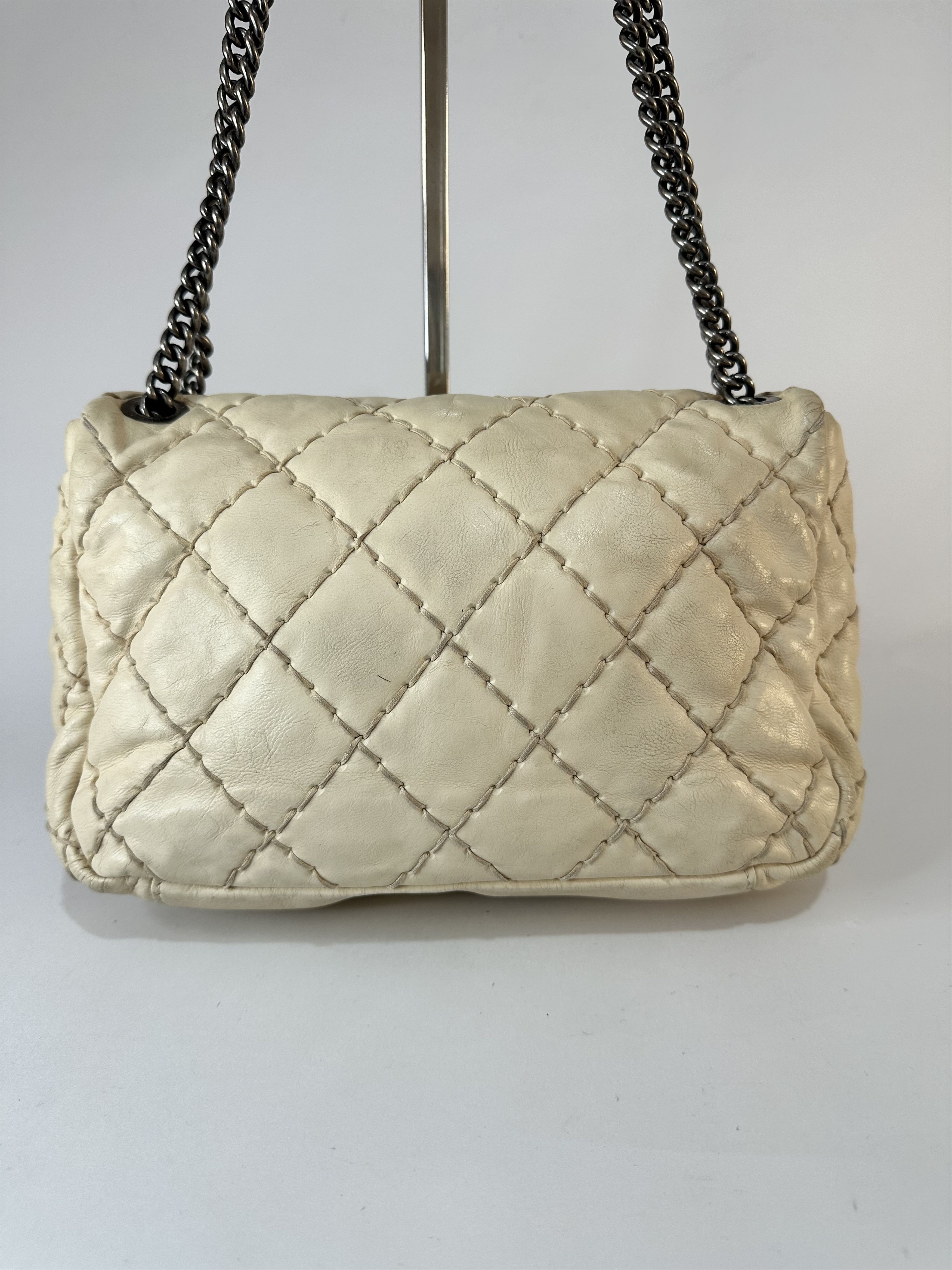 Chanel CHANEL Calfskin Love Me Tender Flap Bag White Size ONE SIZE - 6 Thumbnail