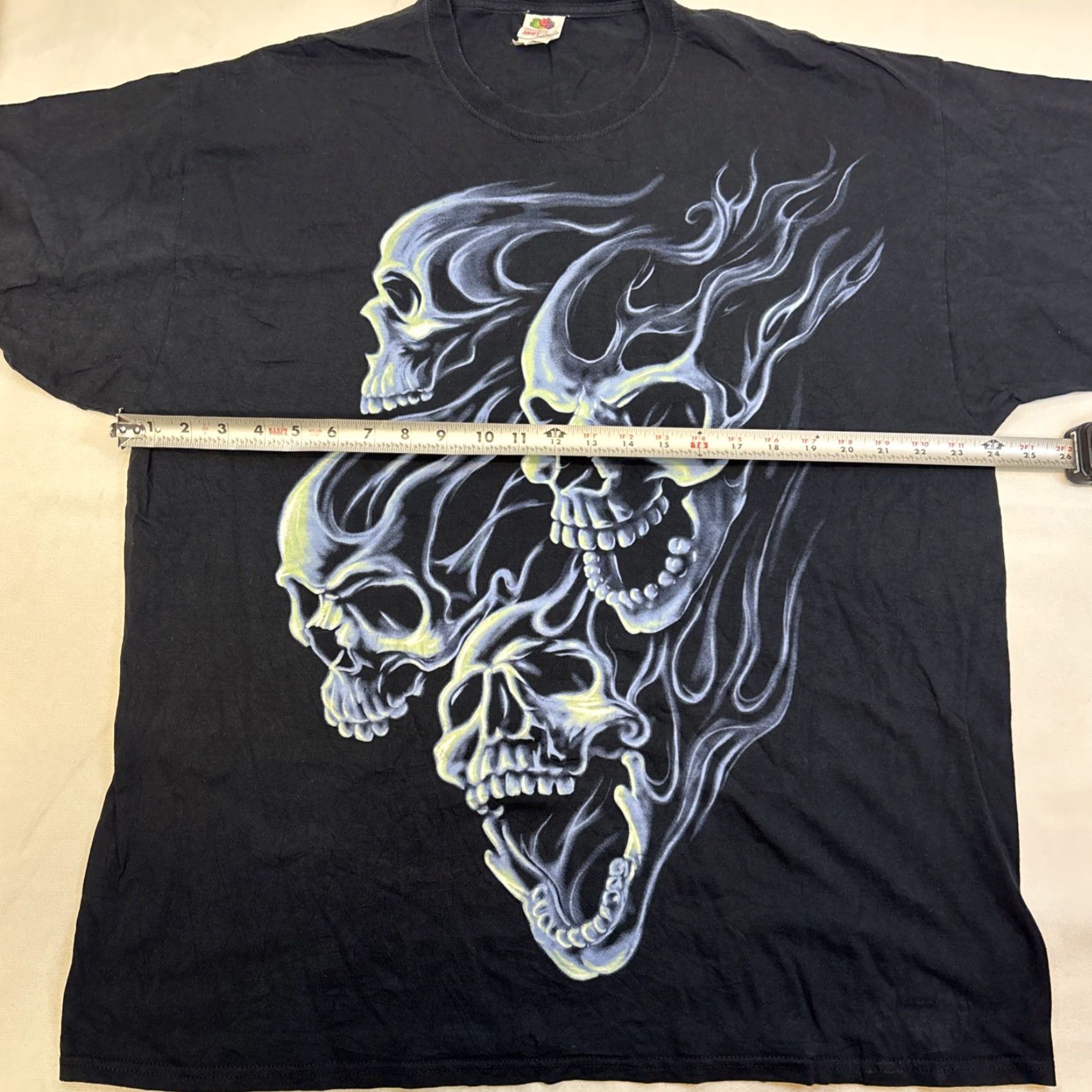 Fruit Of The Loom VINTAGE Fruit of the Loom T-Shirt Men 2XL Black Glow In The Dark Skull 90s Grunge Halloween Horror Rockabilly Skull Glow in the Dark Cat 2XL Mens Size US XXL / EU 58 / 5 - 4 Thumbnail