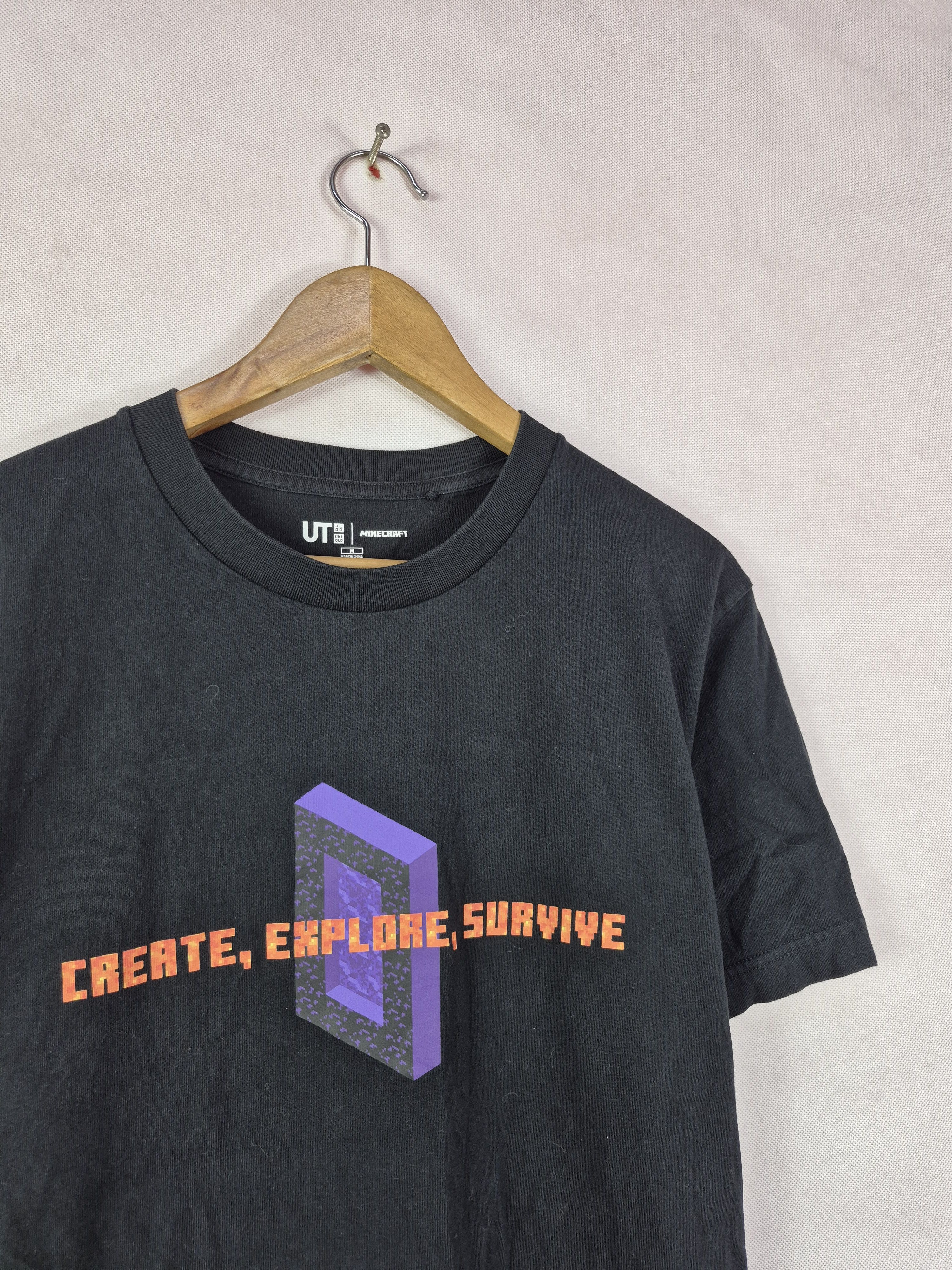 Uniqlo 🔥 Uniqlo Minecraft Games Promo Tee Size US M / EU 48-50 / 2 - 3 Thumbnail