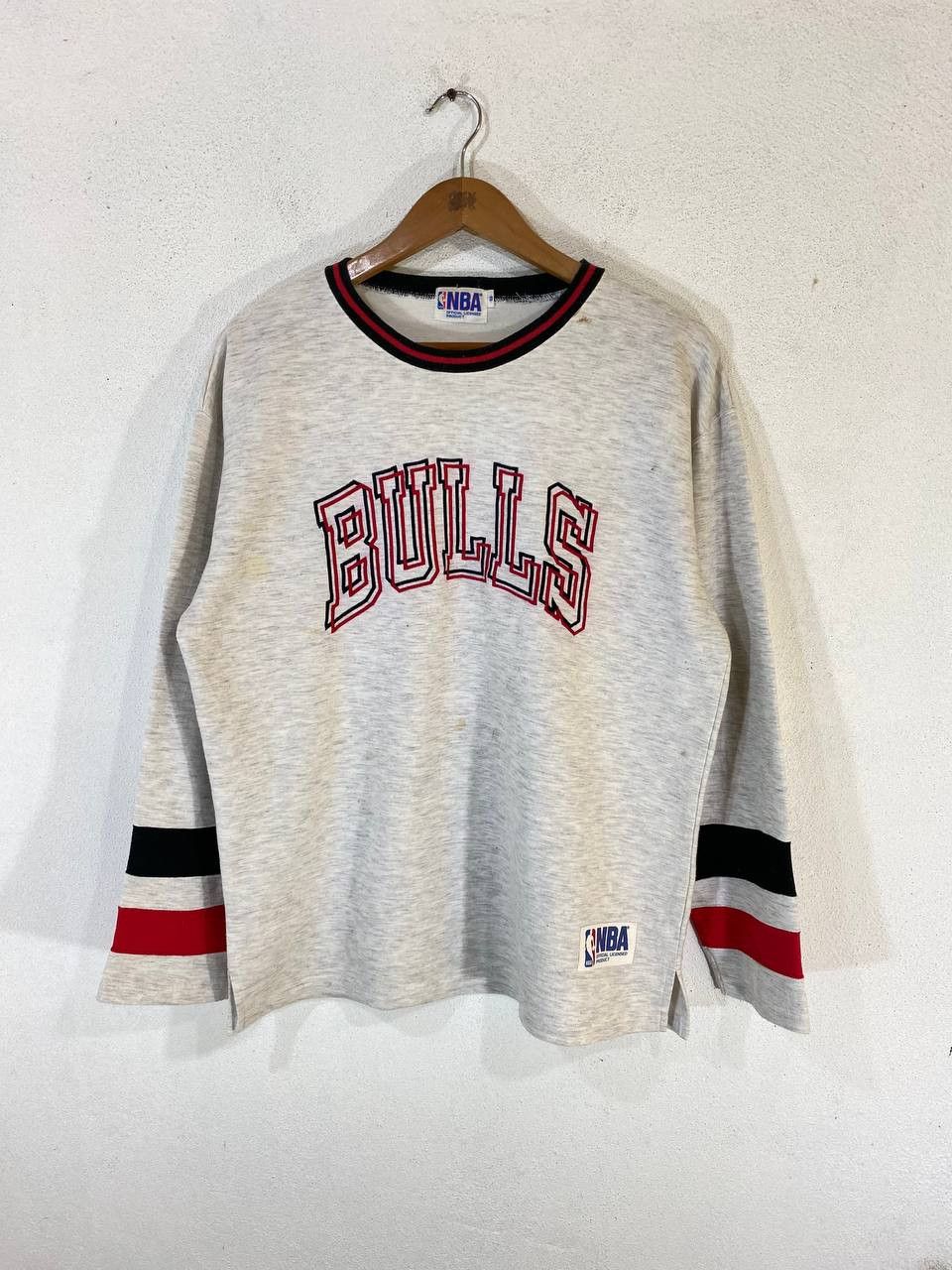 NBA vintage chicago bulls sweatshirt embroided Size US M / EU 48-50 / 2 - 1 Thumbnail