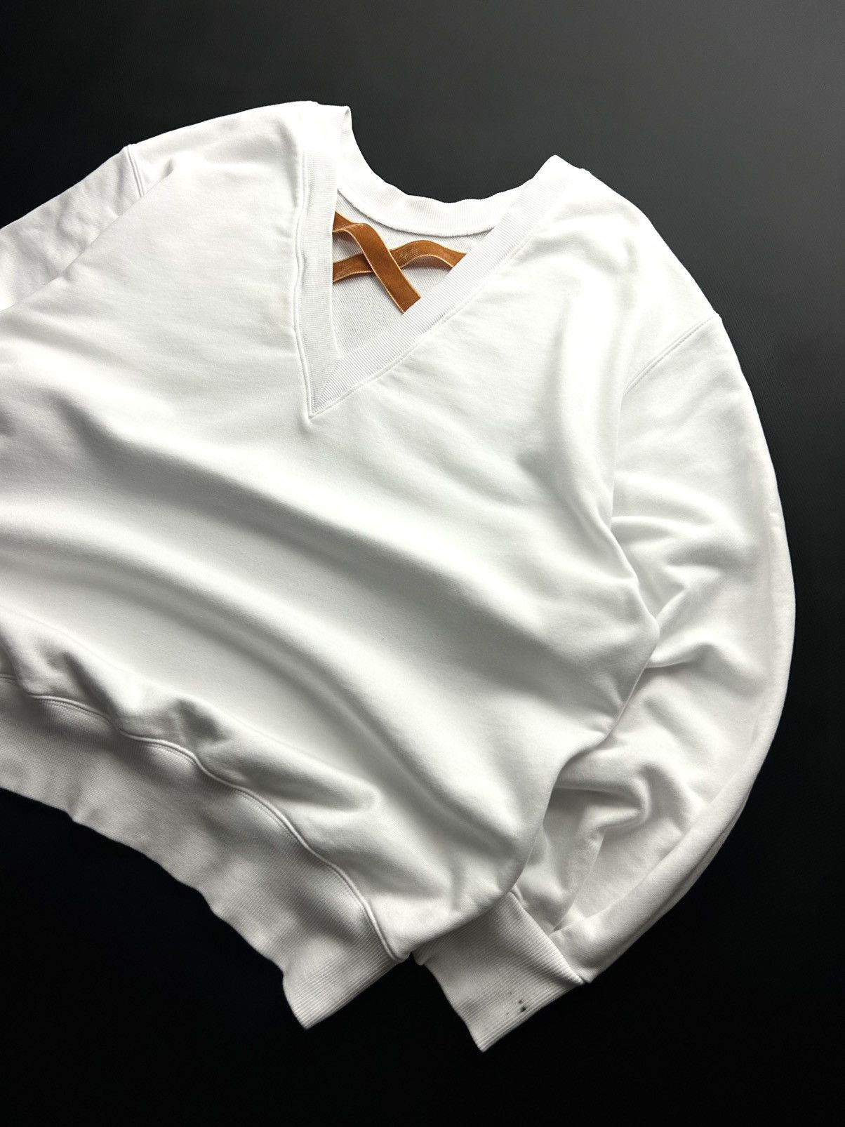 Onitsuka Tiger Rare Japanese Onitsuka Tiger White V-Neck Women’s Sweatshirt Size S / US 4 / IT 40 - 3 Thumbnail