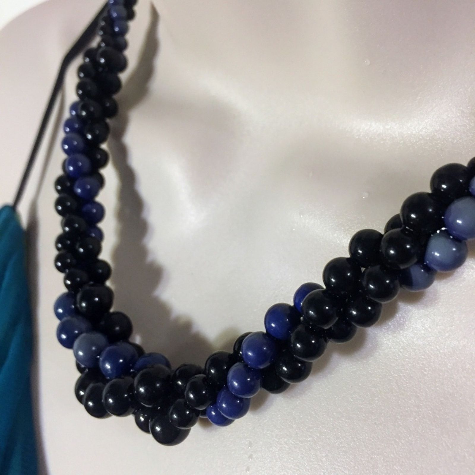Other 🌟Lovely Black and Blue Beaded Necklace Size ONE SIZE - 1 Thumbnail