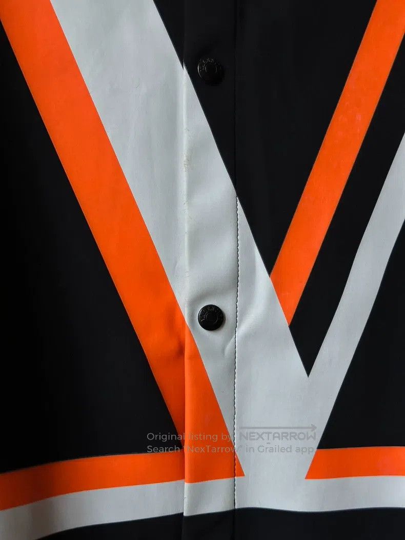Other Valentino Big logo jacket Size US M / EU 48-50 / 2 - 5 Thumbnail