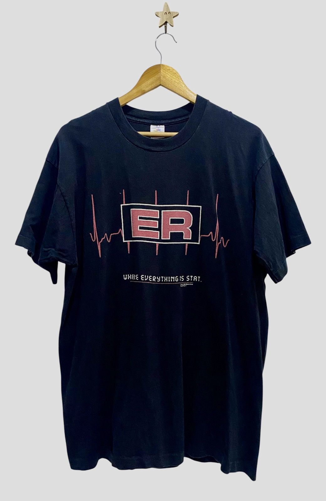 Vintage Vintage 95’s Warner Bros ER TV Series Short Sleeve T-Shirt Size US XL / EU 56 / 4 - 1 Thumbnail