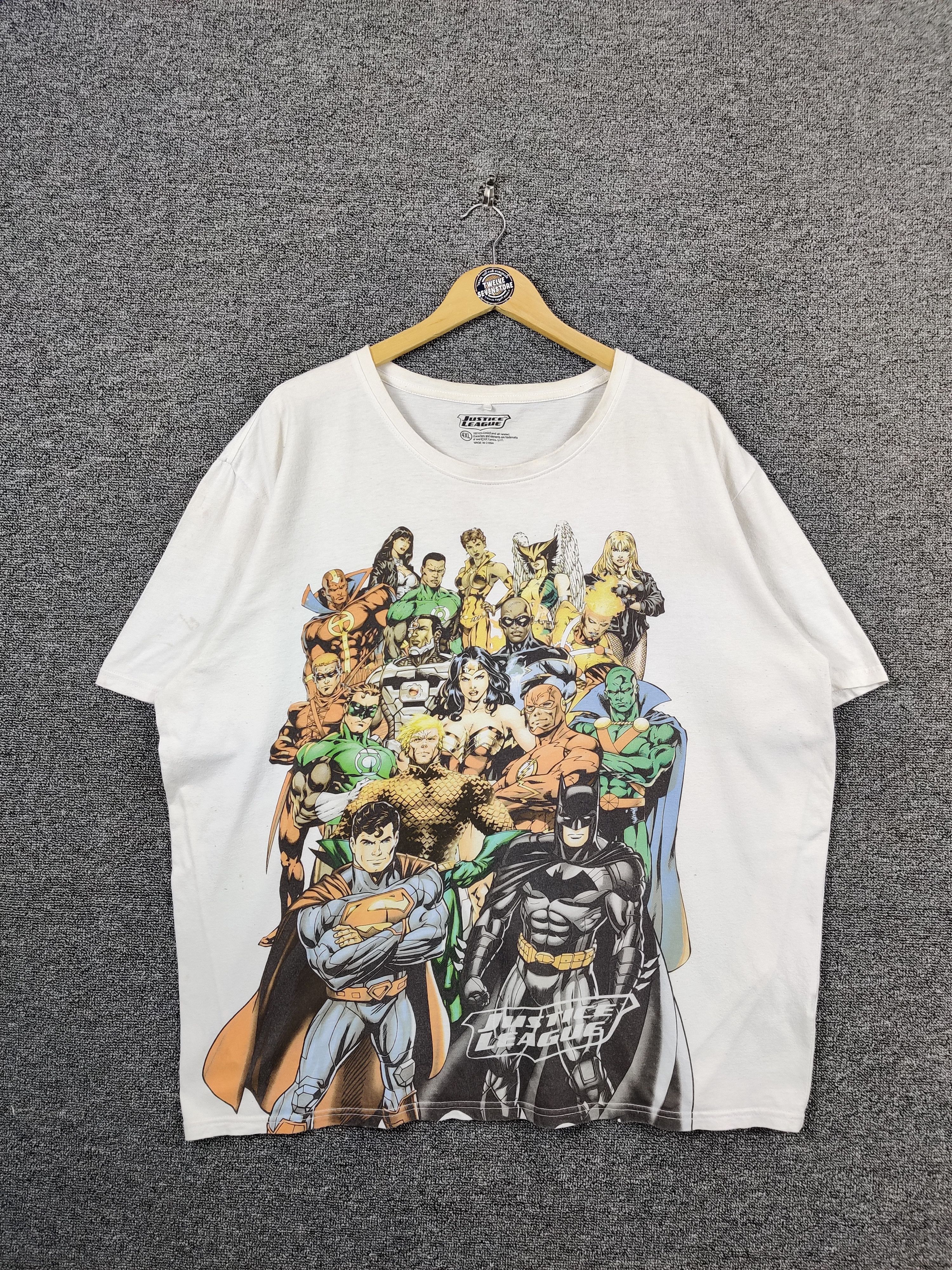 DC Comics Vintage Justice League Superhero Overprint Tee Tshirt Size US XXL / EU 58 / 5 - 1 Thumbnail