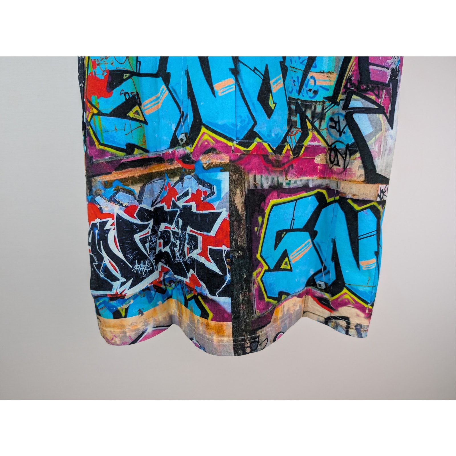 Vivienne Westwood o1rshd1 Classic Graffiti T-Shirt in Multiolor Size US L / EU 52-54 / 3 - 13 Thumbnail