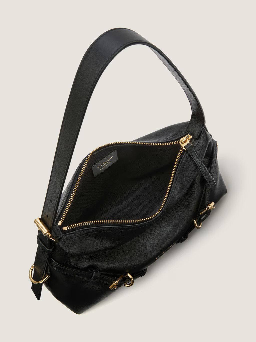Givenchy o1w1db10126 Size: One Size / Bag in Black Size ONE SIZE - 4 Thumbnail