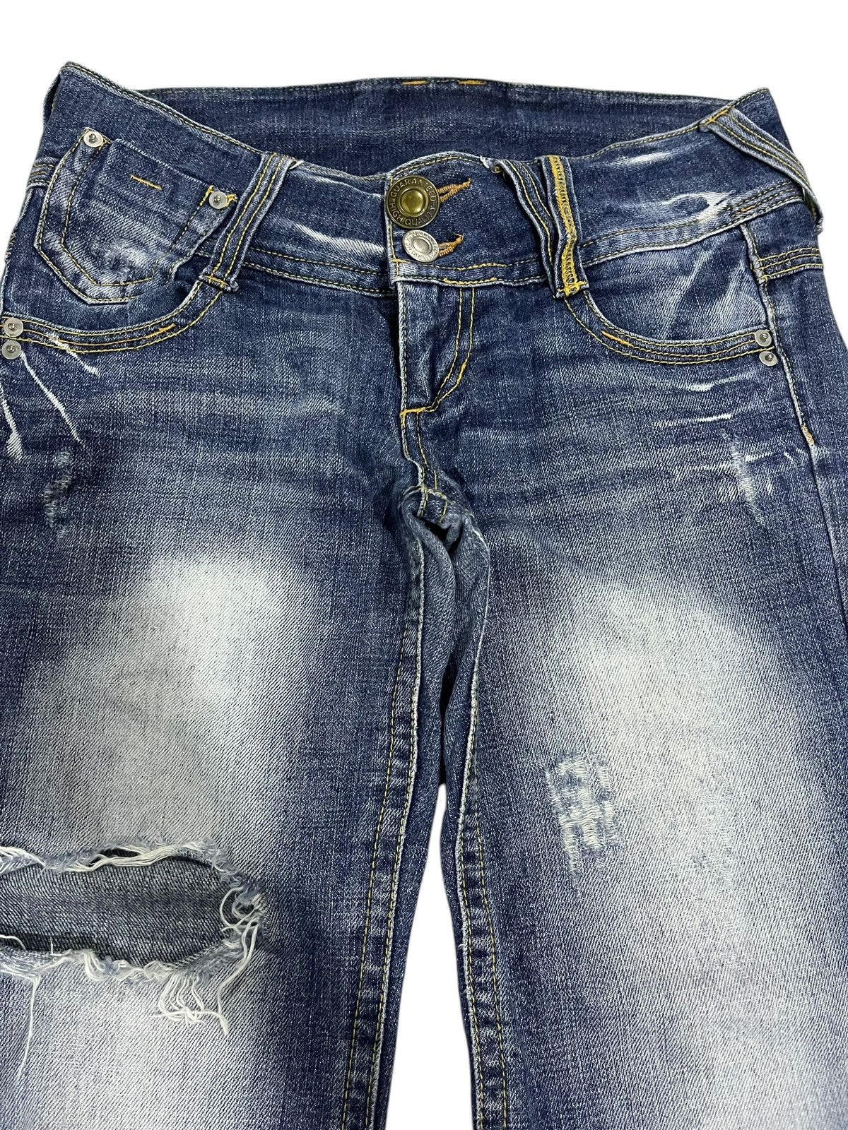 If Six Was Nine × Japanese Brand × Le Grande Bleu (L.G.B.) FLARE💥 JAPANESE BRAND Y2K WASHED BLUE DISTRESSED JEANS Size 32" / US 10 / IT 46 - 2 Thumbnail