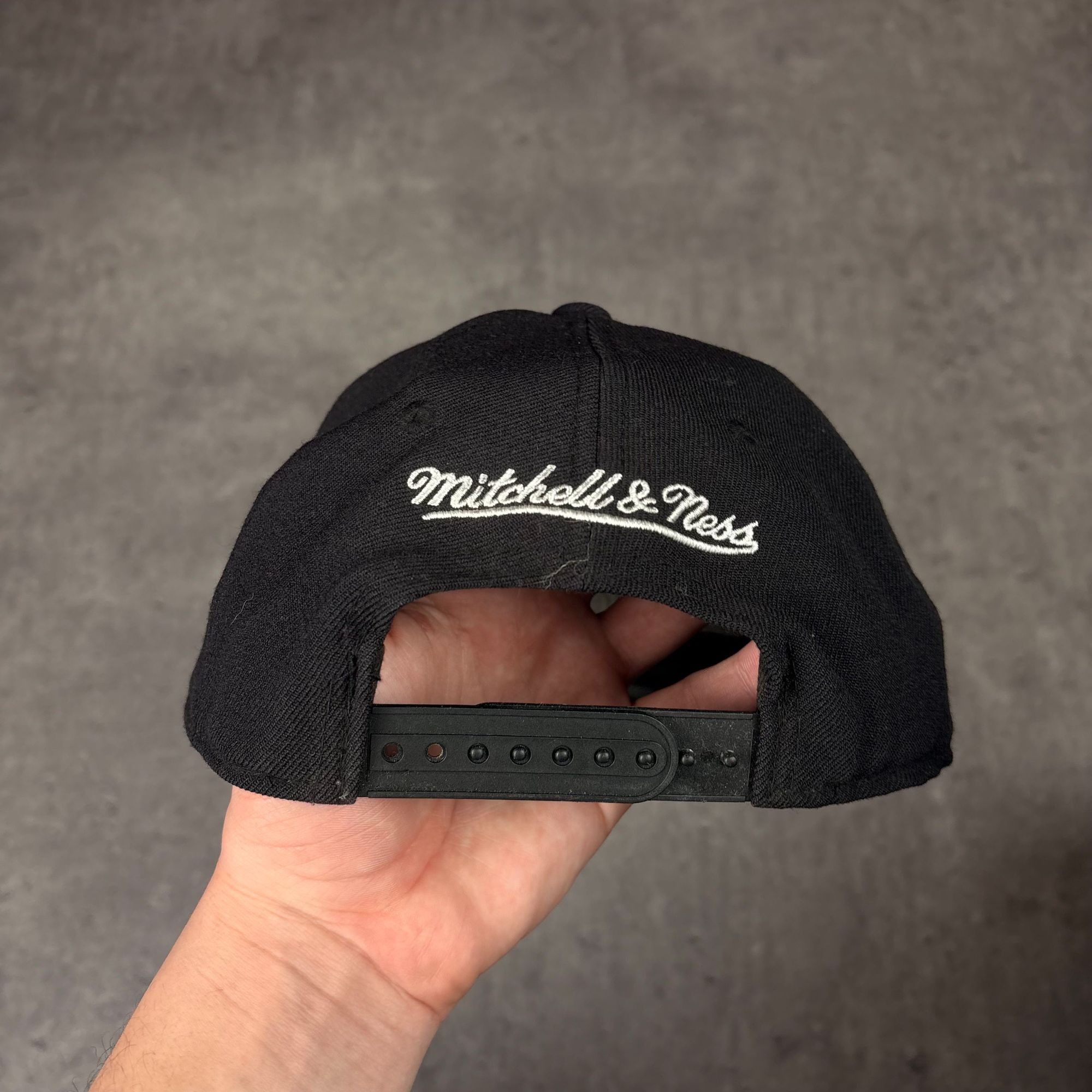 Mitchell & Ness Mitchell & Ness Nostalgia Co. Black Snapback Hat With Floral Size ONE SIZE - 4 Thumbnail