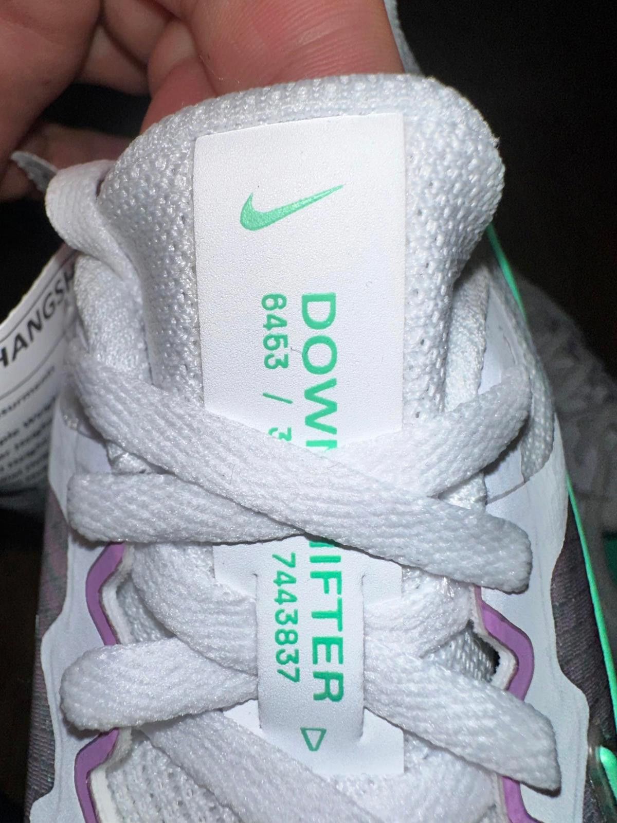 Nike Nike Downshifter 17 'White Signal Green' Sample Size US 8 / IT 38 - 12 Thumbnail