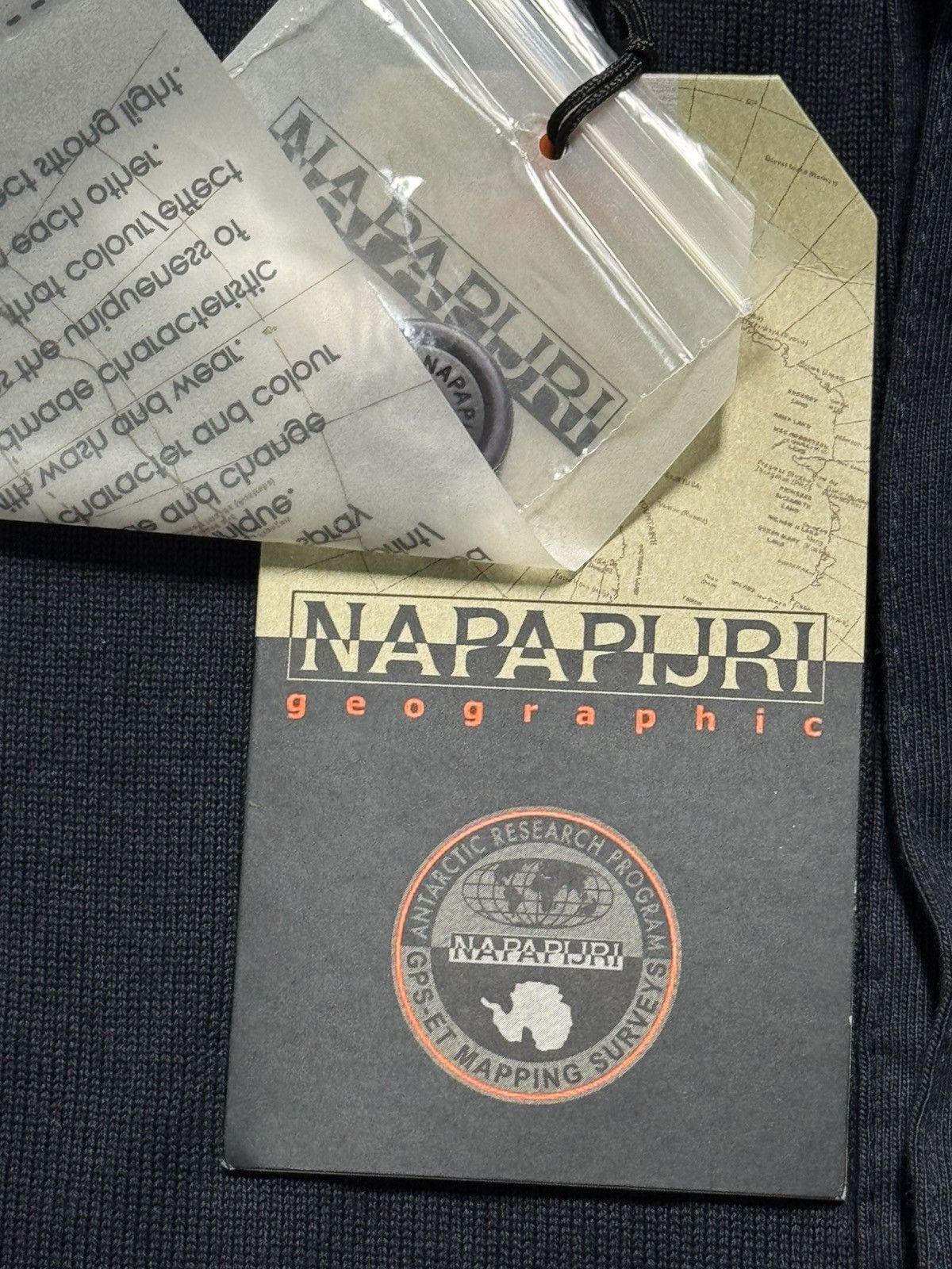 Napapijri Napapijri Geographic Button Down Cardigan Men's M NWT Size US M / EU 48-50 / 2 - 5 Thumbnail