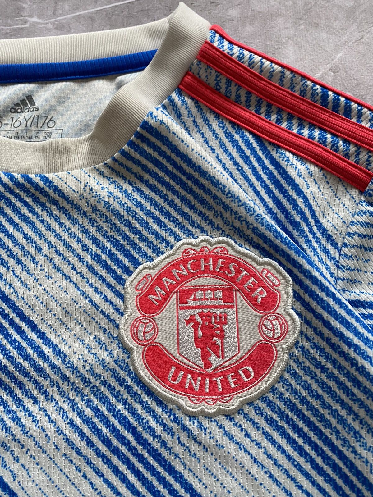 Adidas × Vintage Rare 2021-22 Adidas Manchester United Soccer Jersey Football Size US S / EU 44-46 / 1 - 5 Thumbnail
