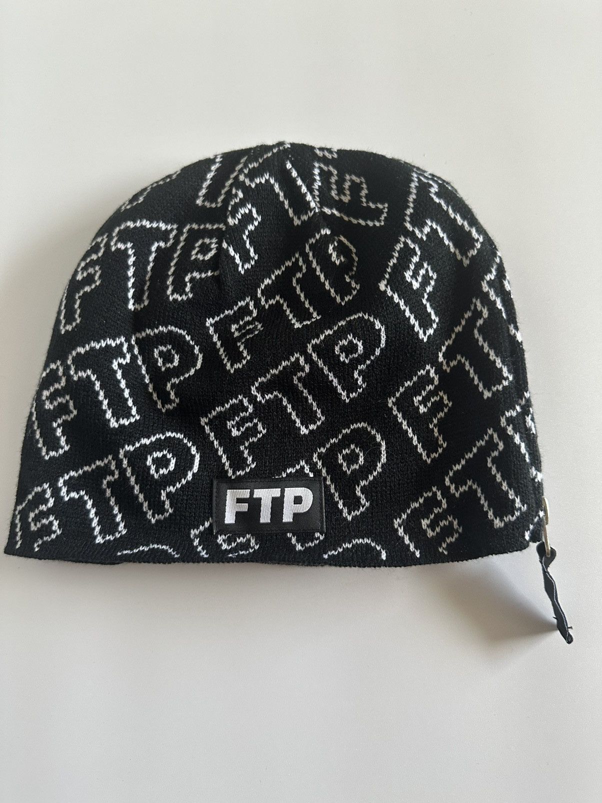 Fuck The Population Zipper Beanie Black Size ONE SIZE - 1 Thumbnail