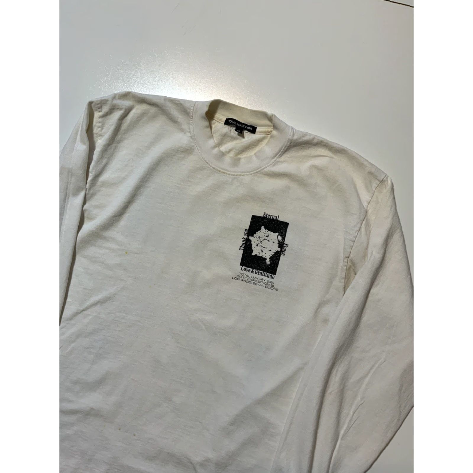 Vintage Total Luxury Spa Streaming Channels Of Consciousness L/S Graphic T-Shirt Sz. M Mens White Size US M / EU 48-50 / 2 - 5 Thumbnail