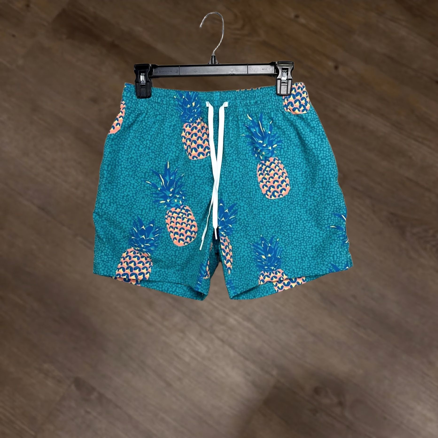 Chubbies Chubbies Swim Trunks Mens Large Teal Green Pineapple Lined Drawstring NEW B42 Board Shorts Beach Pattern Geometric Elastic Waist Mens Size ONE SIZE - 1 Thumbnail