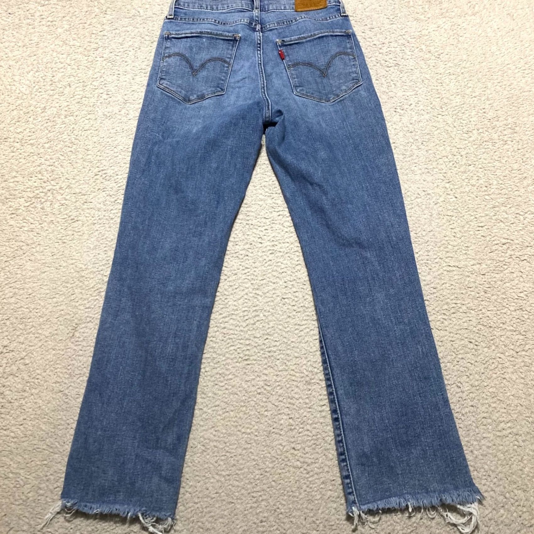 Levi's Levi's Jeans Womens sz 26 Blue Denim Medium Wash High Rise Straight Raw Hem Size 26" / US 2 / IT 38 - 2 Thumbnail