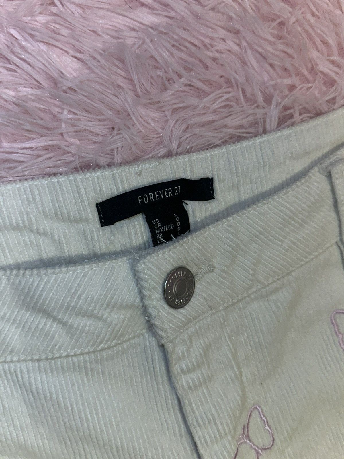 Forever 21 Y2K Forever 21 White Corduroy Butterfly Flare Cargo Pants Size 30" / US 8 / IT 44 - 3 Thumbnail