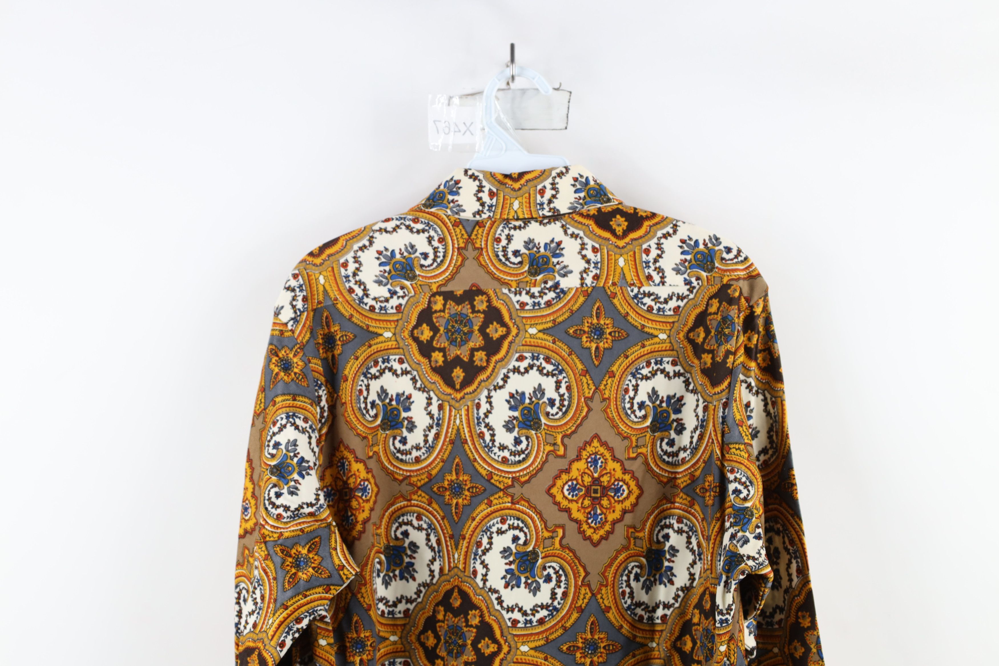 Vintage Vintage 60 70s Streetwear Tapestry Knit Button Shirt USA Size US M / EU 48-50 / 2 - 10 Thumbnail