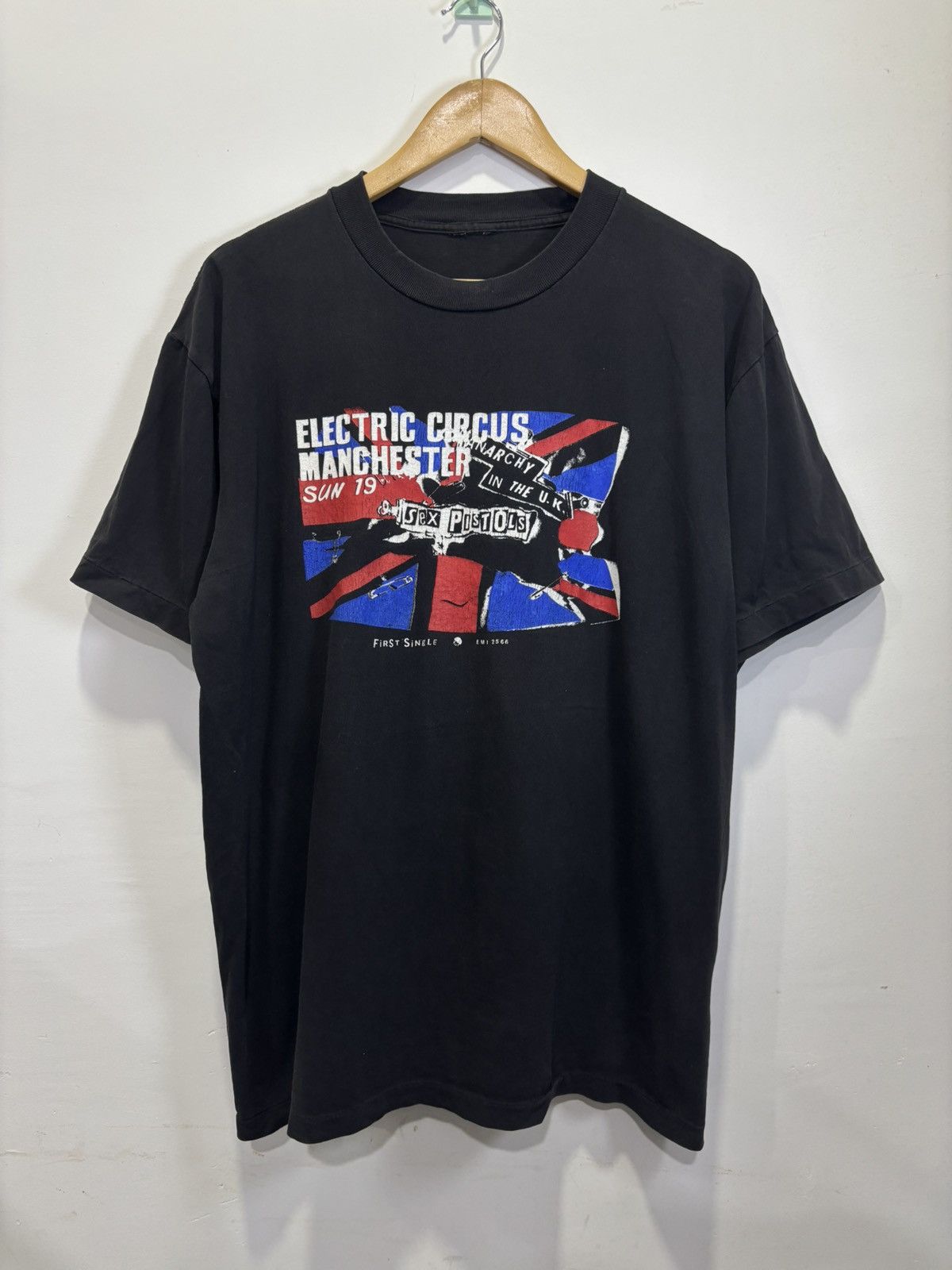 Band Tees × Vintage Vintage Sex Pistols Electric Circus Manchester Tshirt Size US XL / EU 56 / 4 - 1 Thumbnail