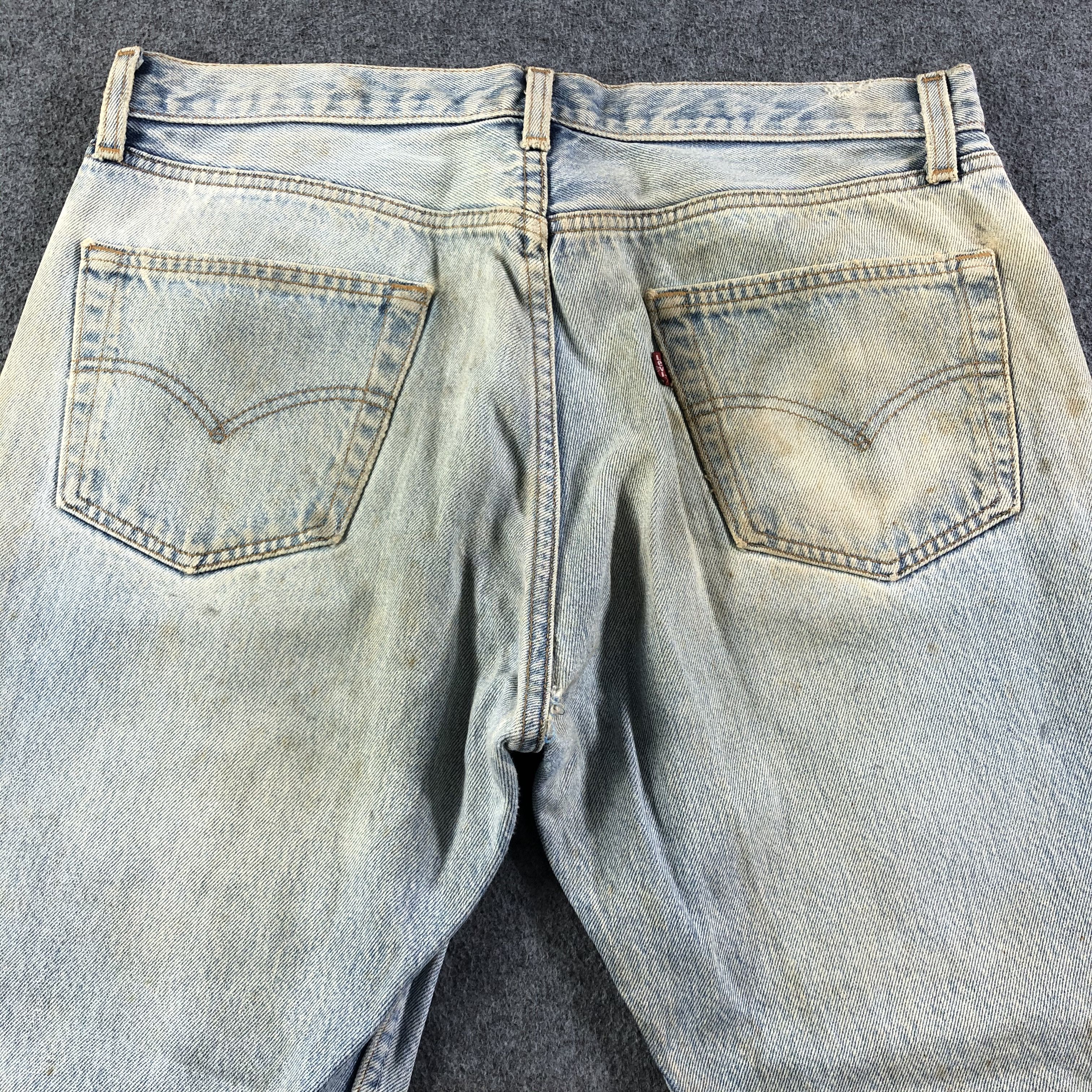 Levi's Vintage Light Wash Levis 501 Jeans-J2775 Size US 35 - 4 Thumbnail