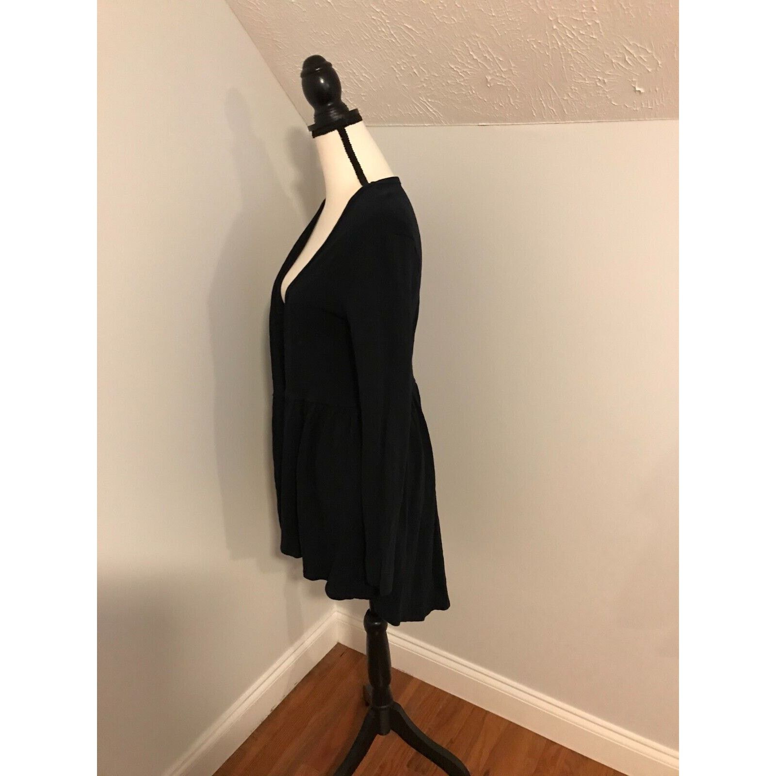 Anthropologie Anthropologie t.la Beira Black Woven Peplum Cardigan Sweater Size S / US 4 / IT 40 - 2 Thumbnail