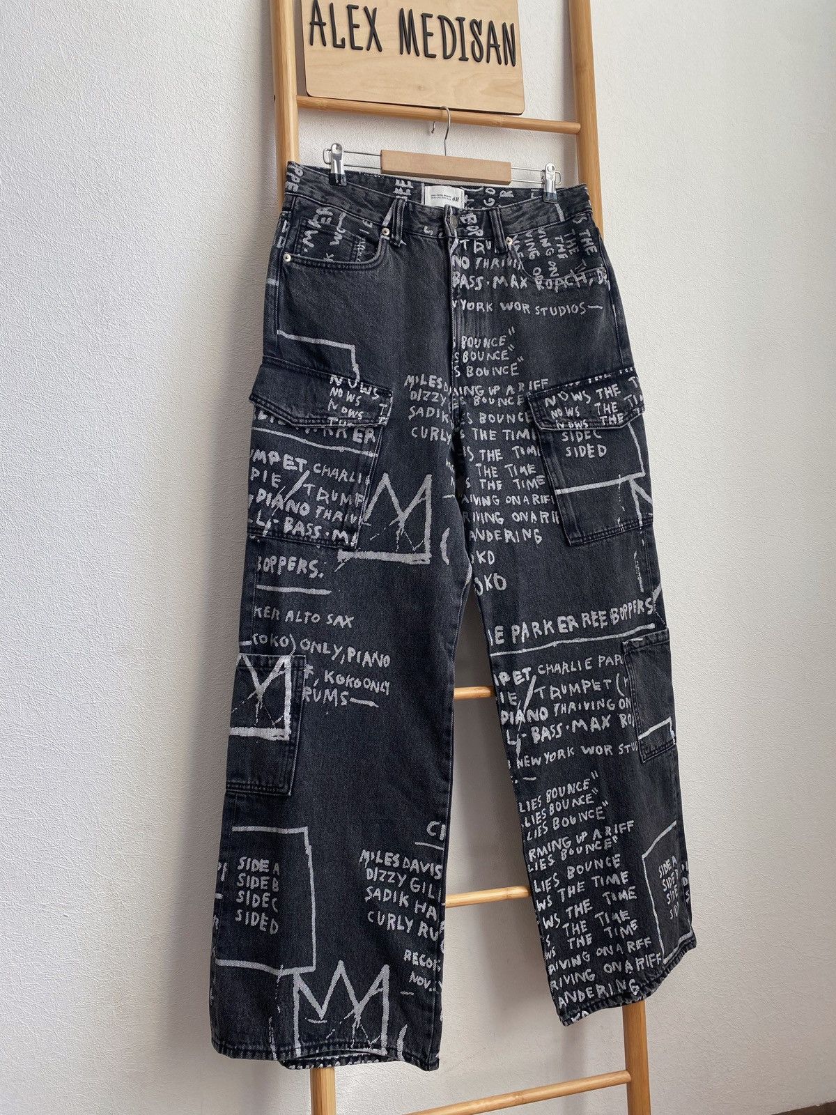 H&M × Jean-Michel Basquiat × Who Decides War Who Decides War Baggy denim jeans H&M x Basquiat x Ev&Tela Size US 32 / EU 48 - 1 Thumbnail