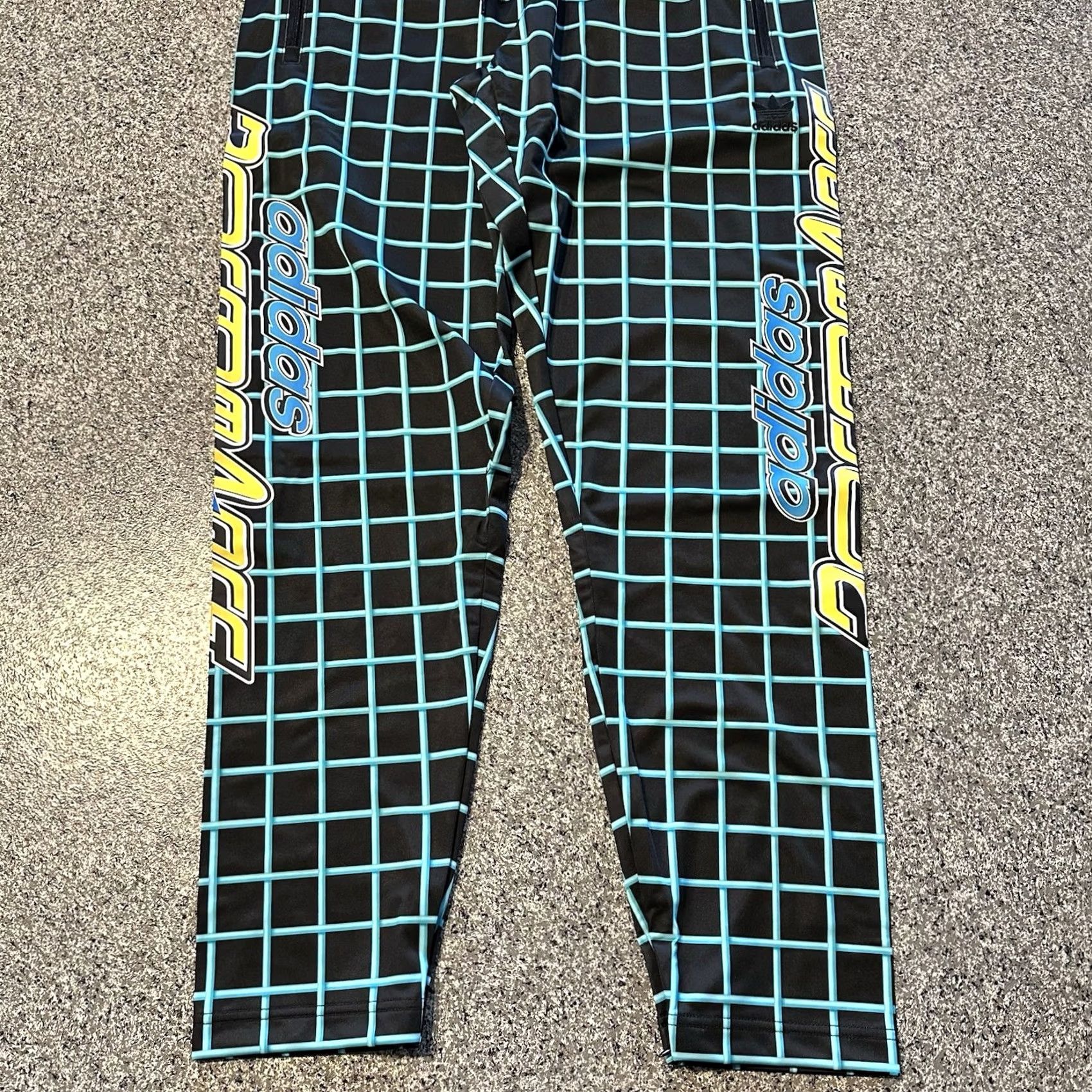 Adidas Adidas Track Pants Mens S Adidas Originals Jeremy Scott Track Pants Mens S Black Polyester 30 in Inseam Size US 29 - 4 Thumbnail