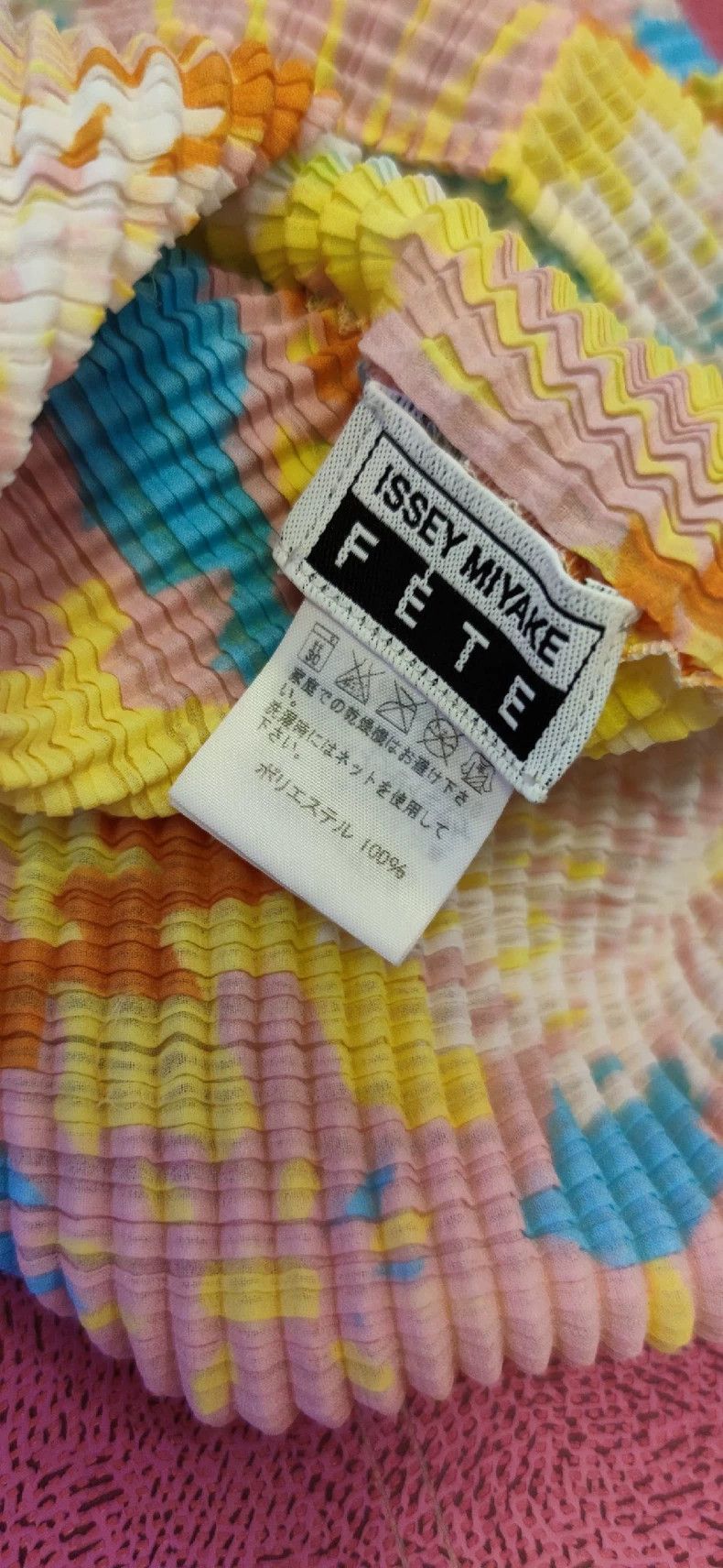 Issey Miyake Issey Miyake Yellow main thread pefferyarn high-neck short Size M / US 6-8 / IT 42-44 - 2 Thumbnail