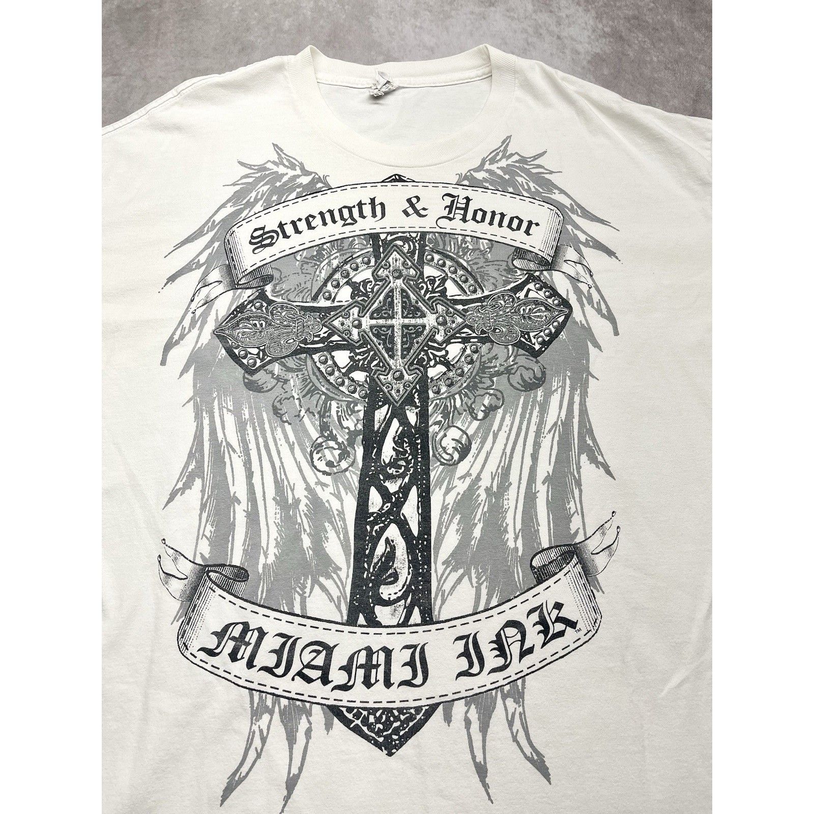 Affliction VTG Miami Ink TShirt 2XL Strength Honor Cross Wings Tattoo G Size US XL / EU 56 / 4 - 5 Thumbnail