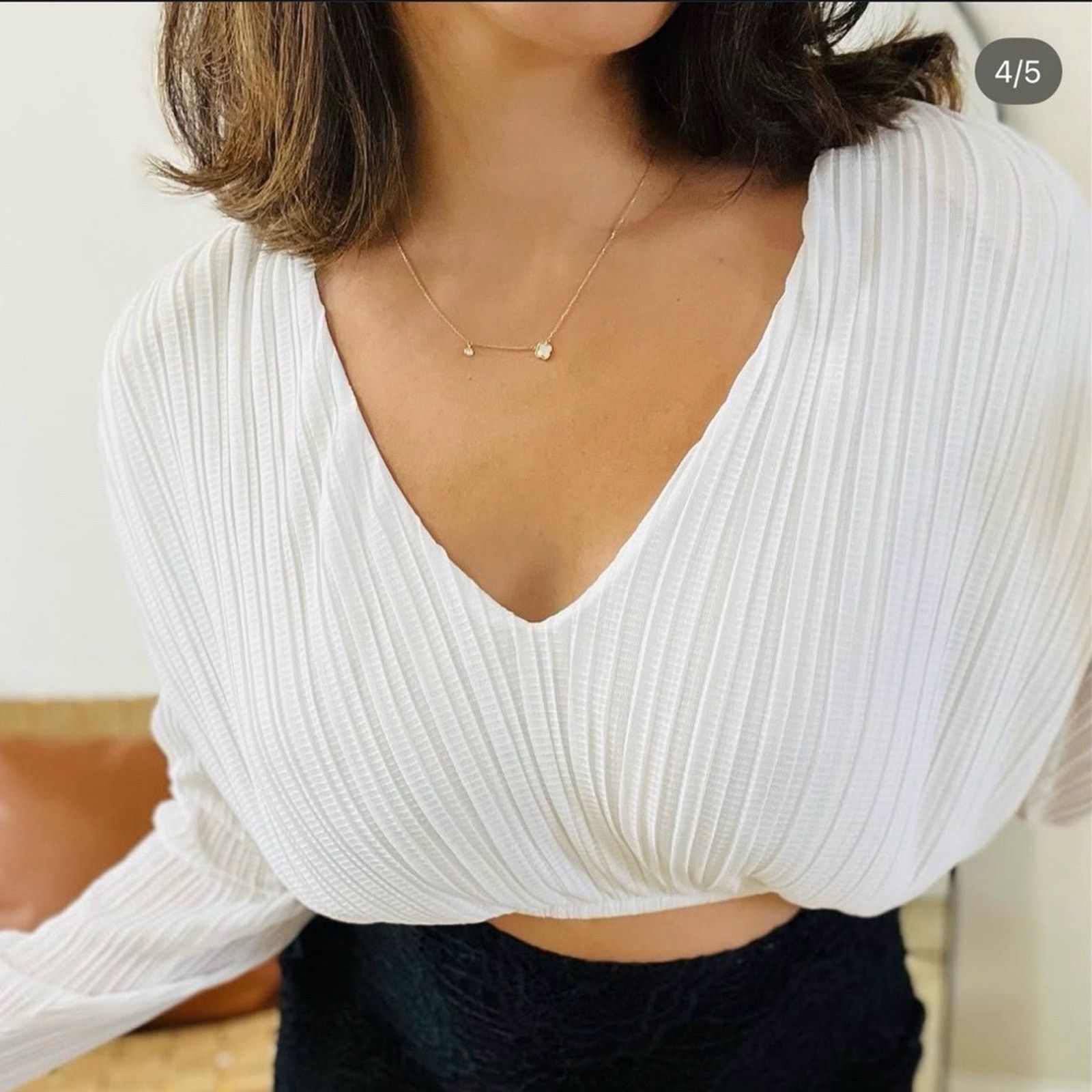 Zara New Zara White V-Neck Women's Top size S Size S / US 4 / IT 40 - 3 Thumbnail