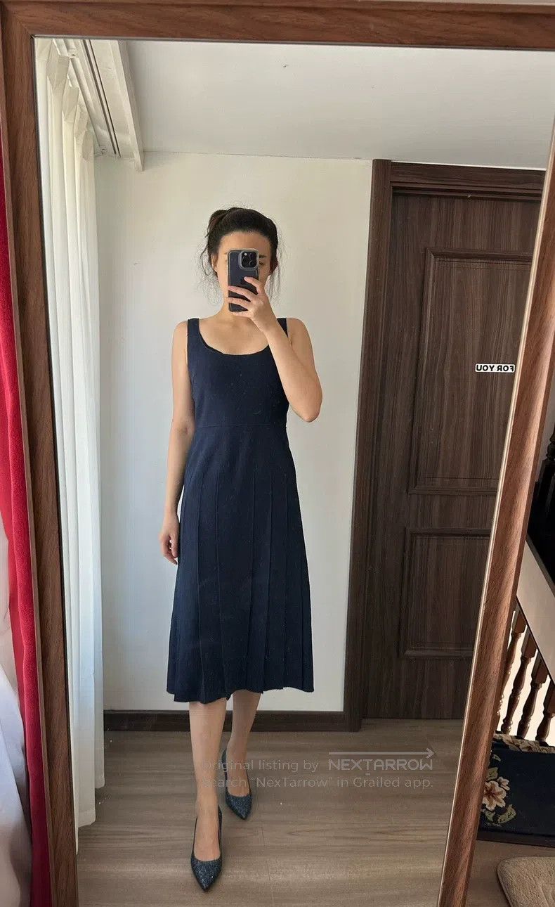 Valentino Valentino dress Size M / US 6-8 / IT 42-44 - 2 Thumbnail