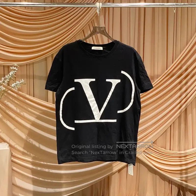 Valentino Valentino Black Cotton T-Shirt for Women . Size M / US 6-8 / IT 42-44 - 1 Thumbnail