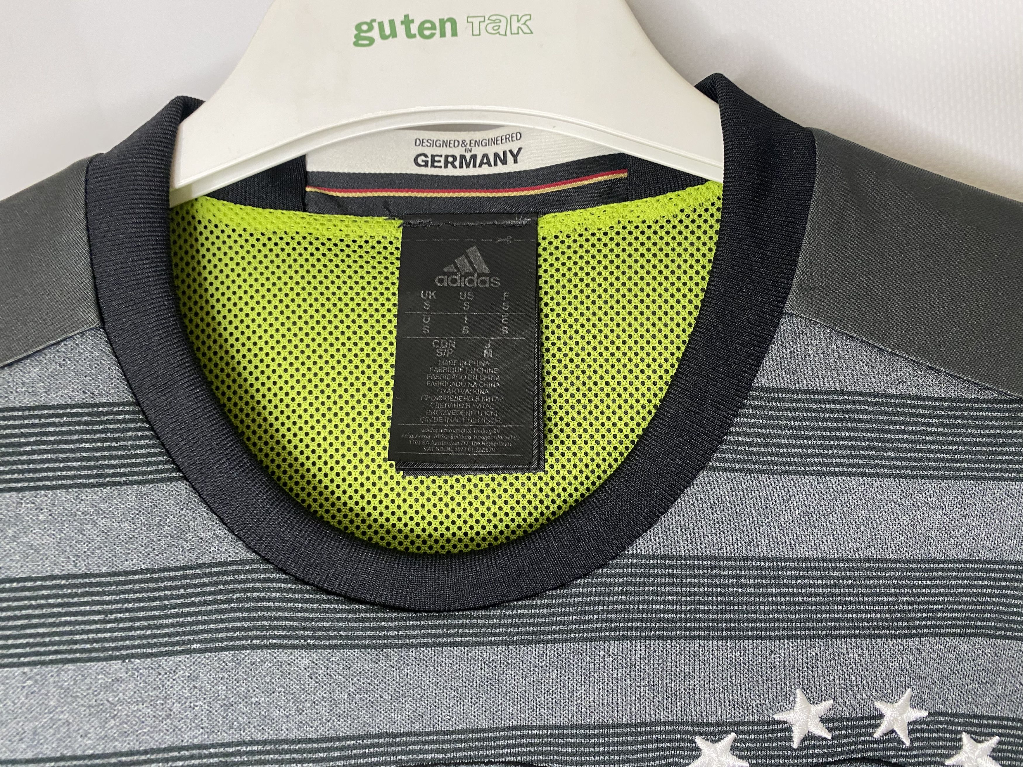 Adidas GERMANY TEAM 2016 2017 AWAY FOOTBALL SHIRT SOCCER JERSEY Size US S / EU 44-46 / 1 - 6 Thumbnail
