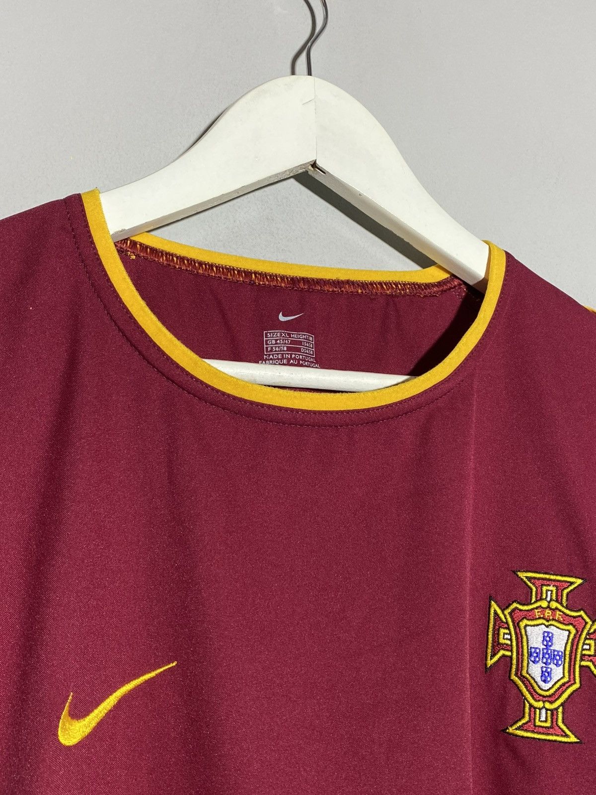 Nike 2002 Portugal National Team Home Soccer Jersey Size US XL / EU 56 / 4 - 8 Thumbnail