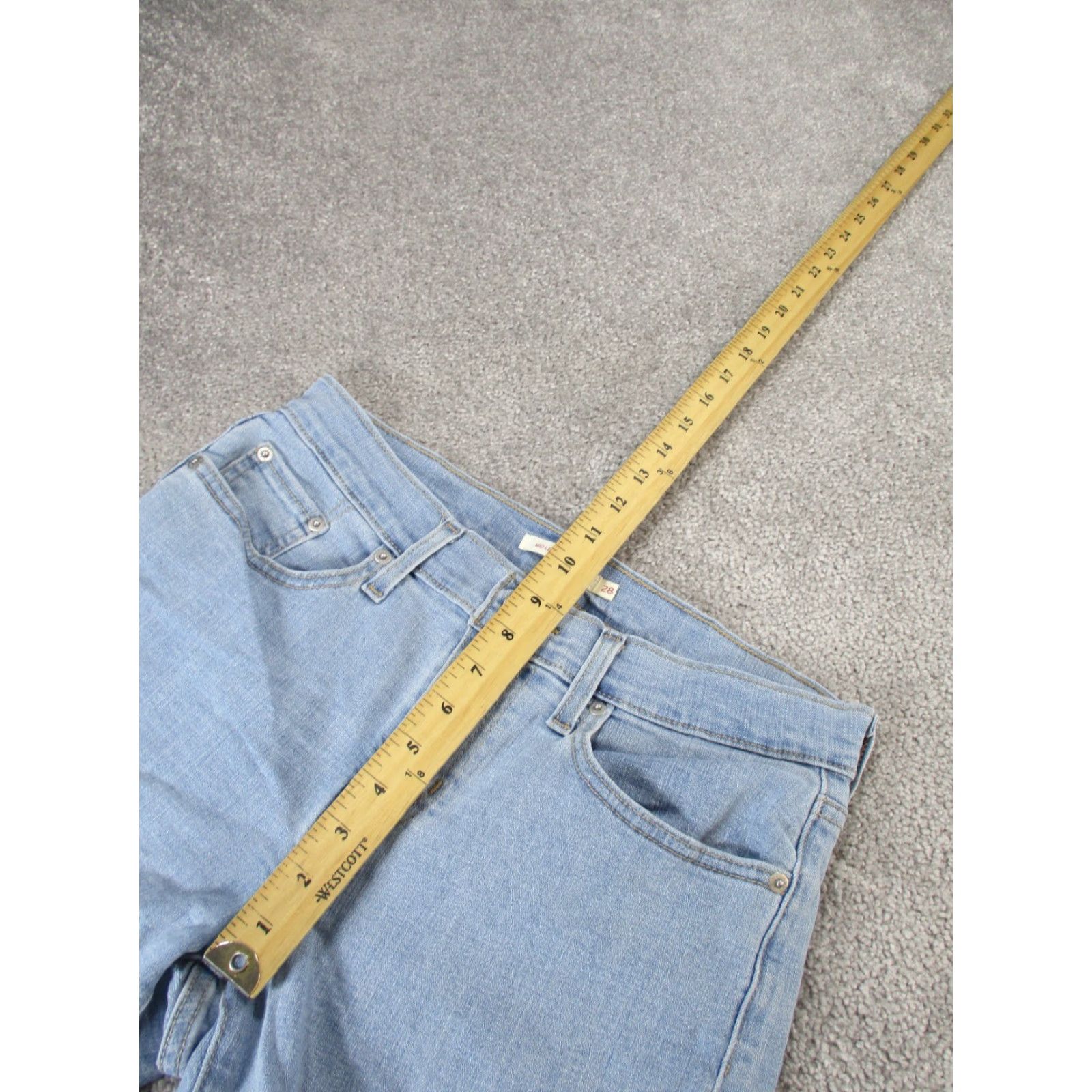 Levi's VINTAGE Levi's Shorts Womens 28 Cut-Off Light Wash Denim Casual Beach School Modern Classic Size 28" / US 6 / IT 42 - 5 Thumbnail